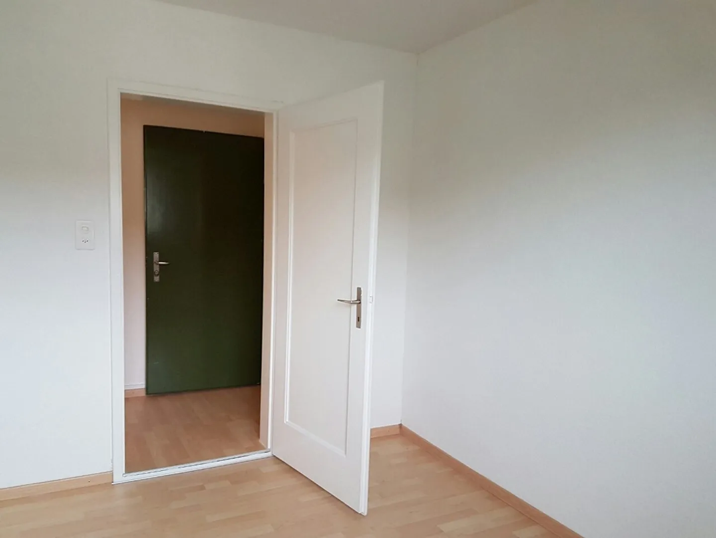 Renovated 3.5 room apartment in a quiet and beautiful location - Photo 6 of 16