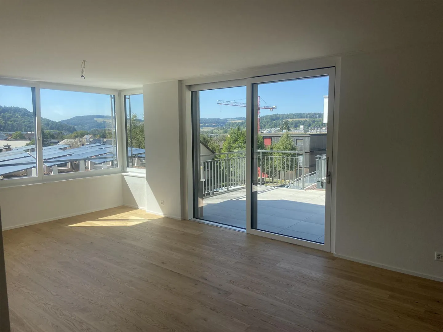 4.5-Zimmer-Doppeleinfamilienhaus an einzigartiger Hanlage - Foto 8 di 18