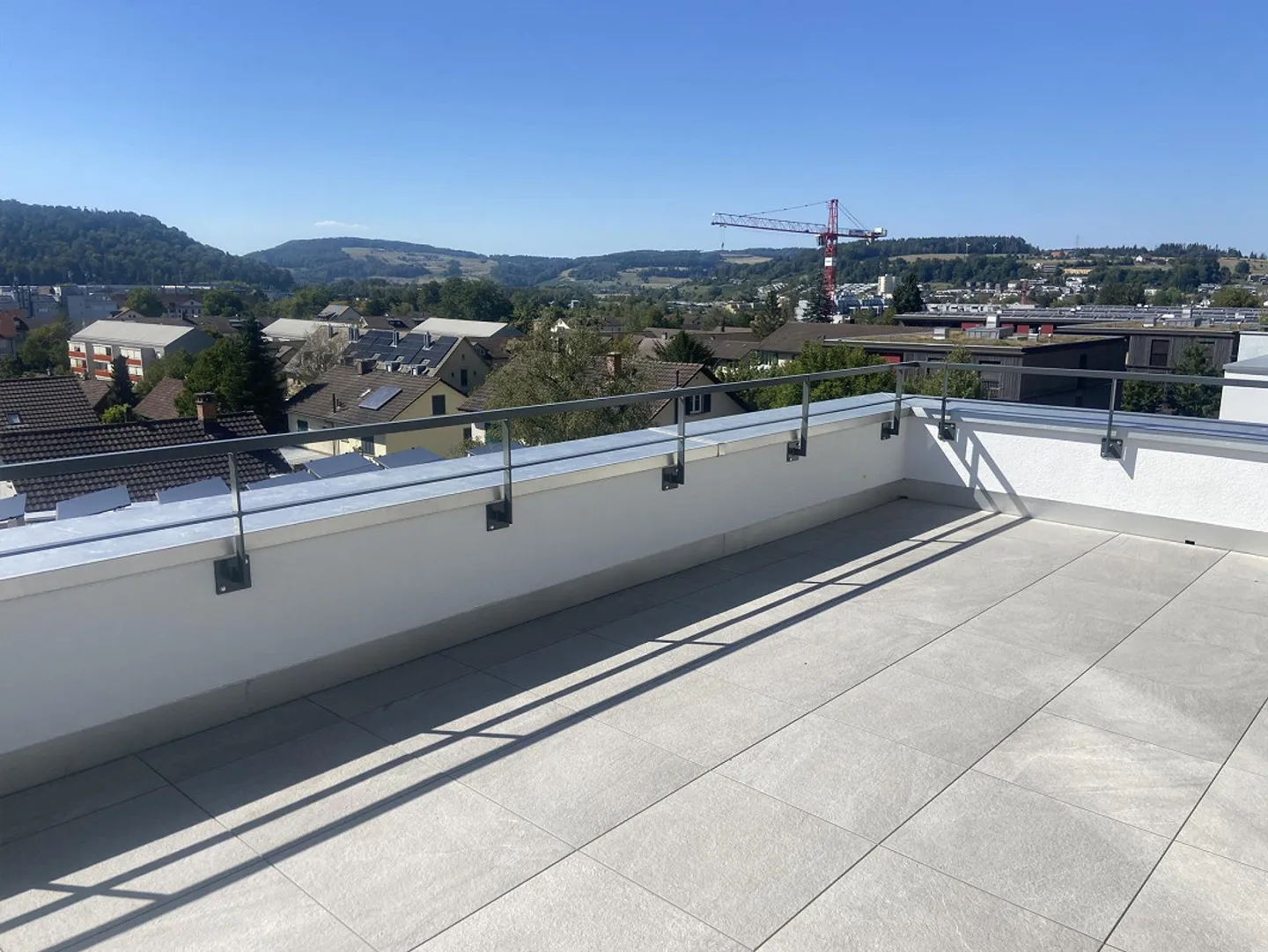 4.5-Zimmer-Doppeleinfamilienhaus an einzigartiger Hanlage - Foto 17 di 18