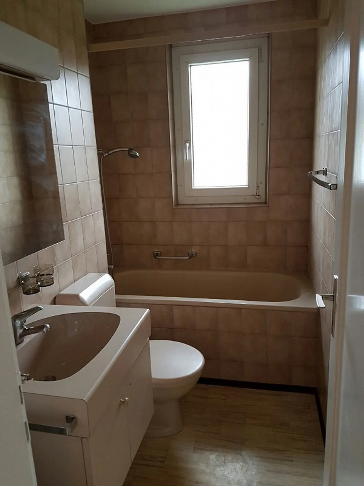 Renovated 3.5 room apartment in a quiet and beautiful location - Photo 11 of 16