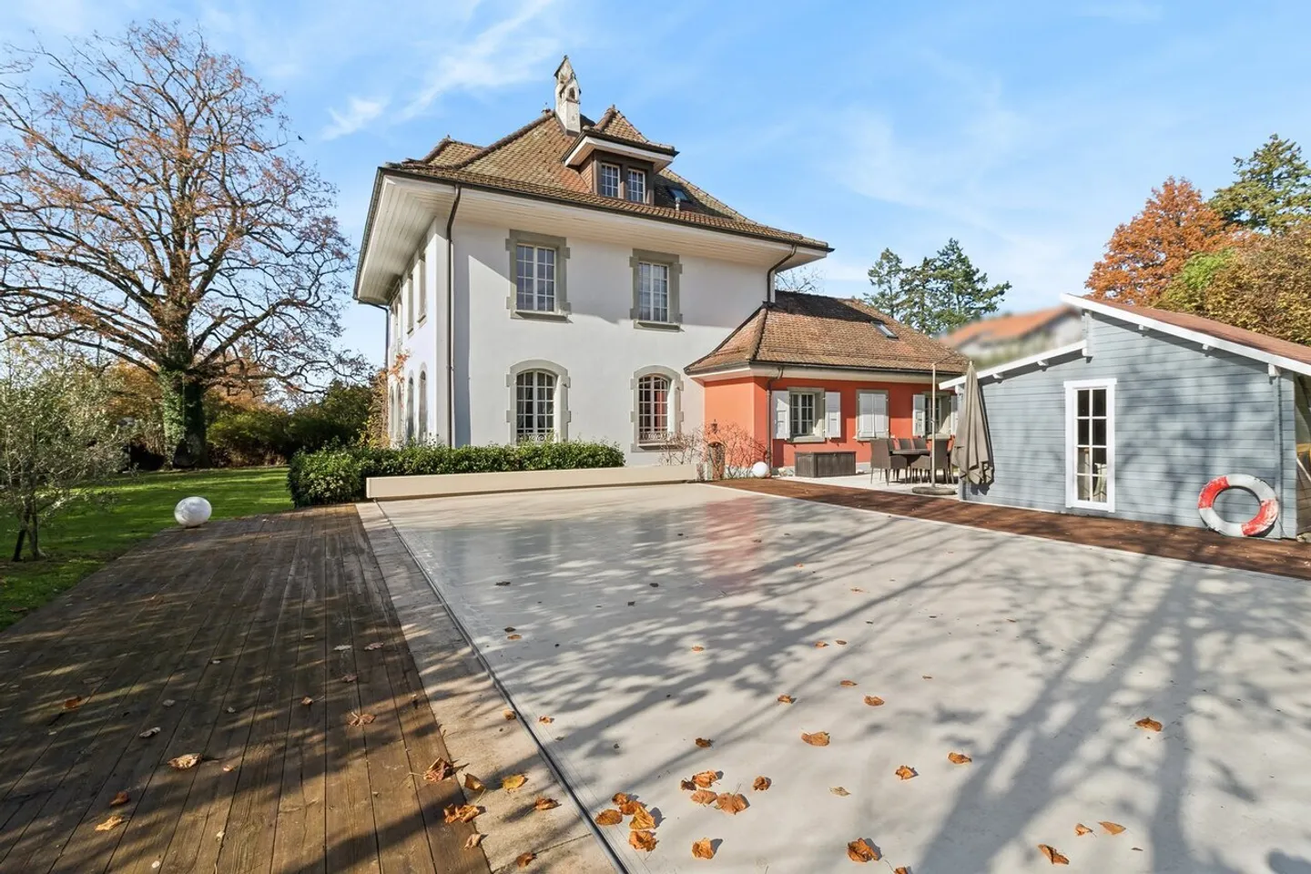 Master House in Lausanne – Timeless Elegance and Private Park - Photo 2 of 19