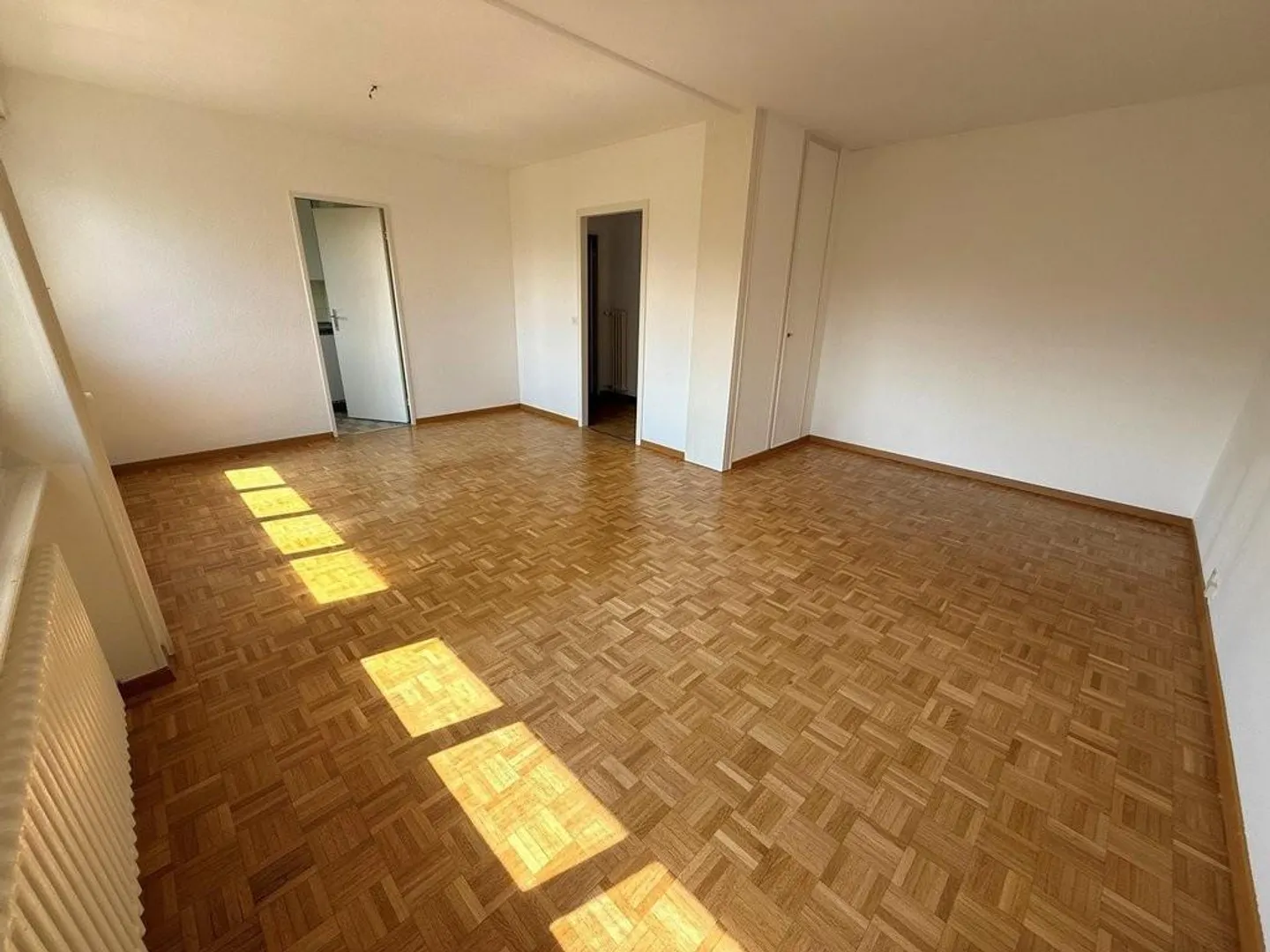 Bright studio in a quiet setting - Photo 1 of 5