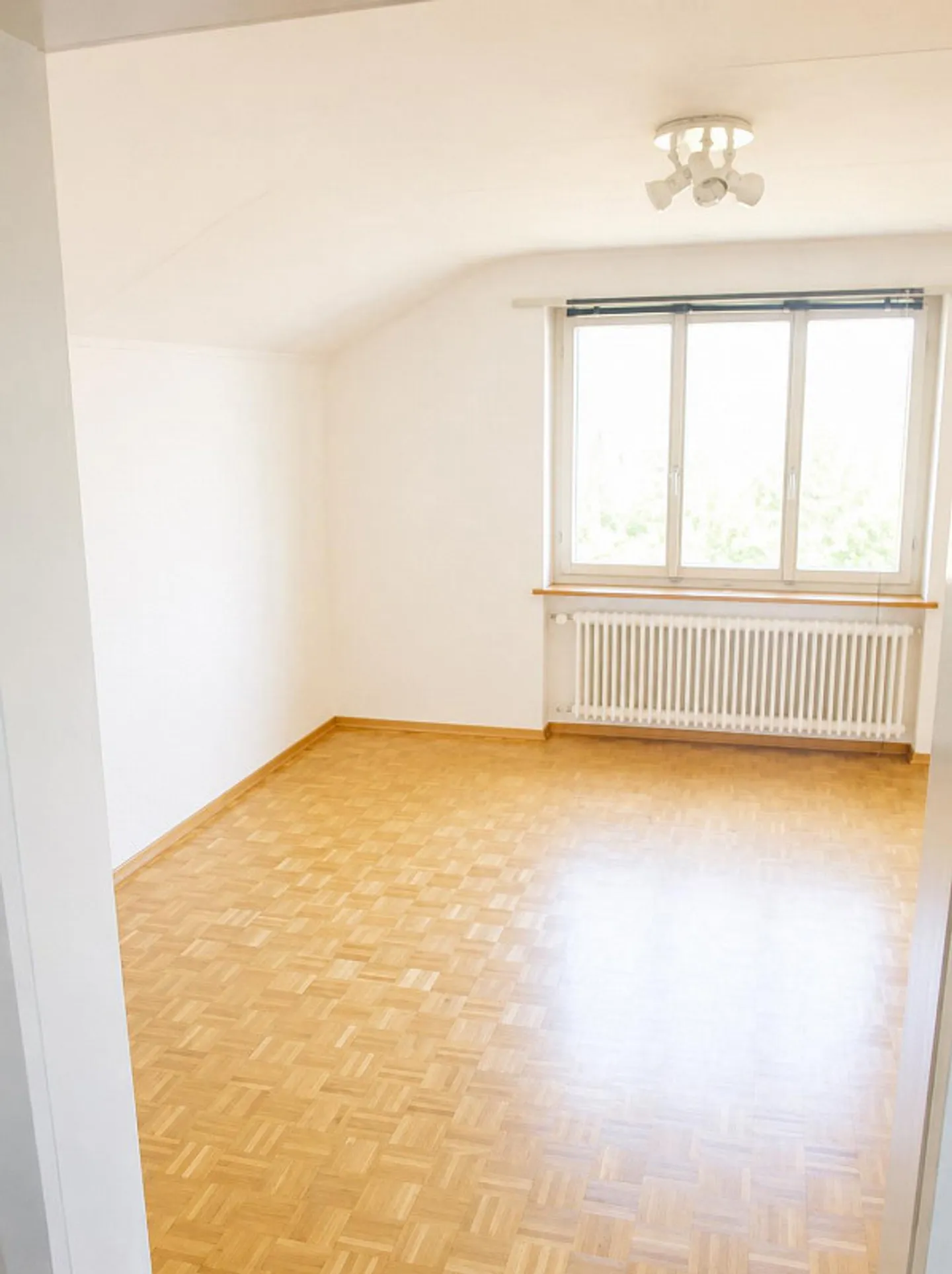 Appartement sous les combles de 1 pièce central - Photo 3 sur 6