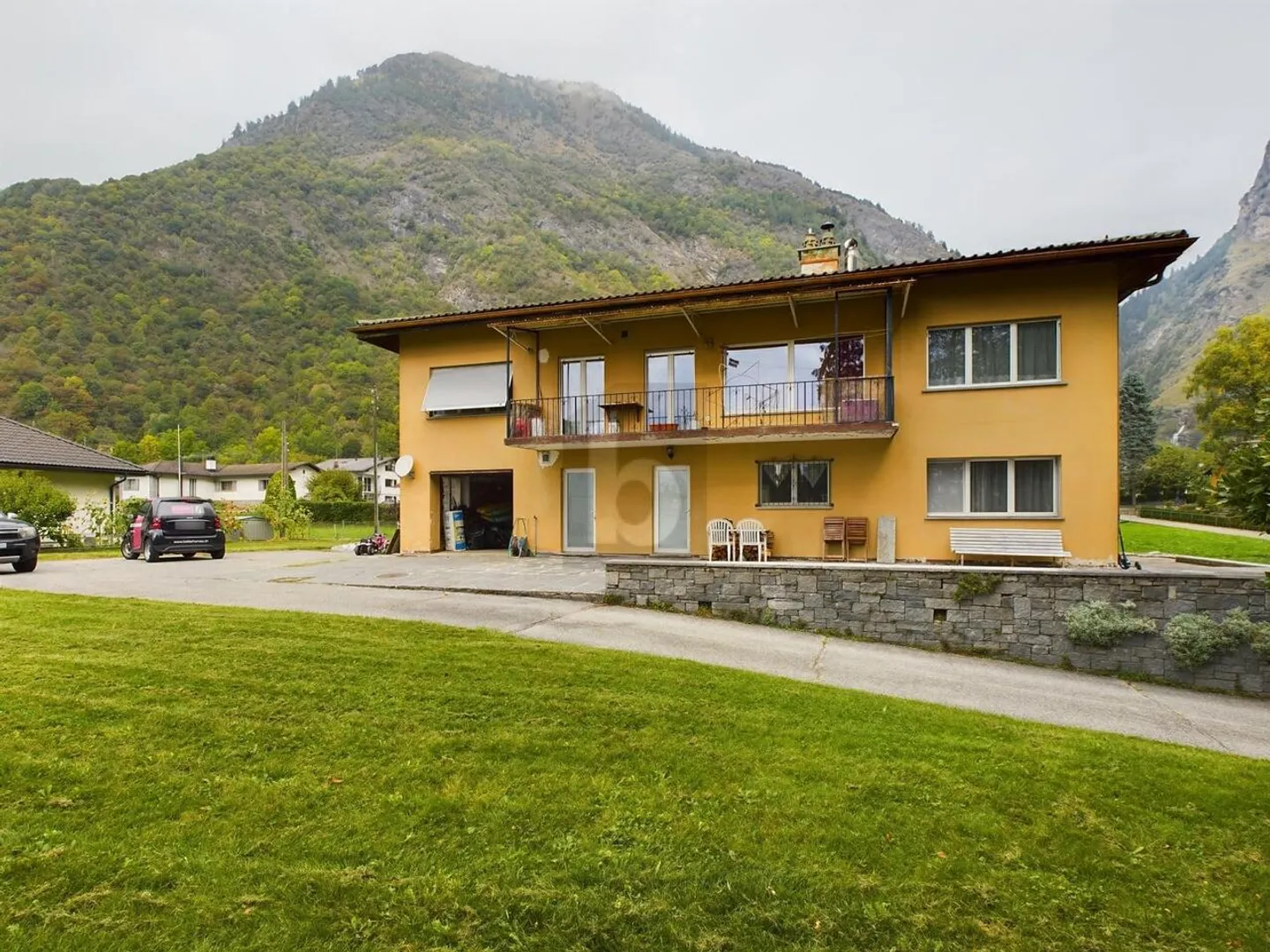 SPAZIOSA E SOLEGGIATA, CON GIARDINO - Foto 1 di 6