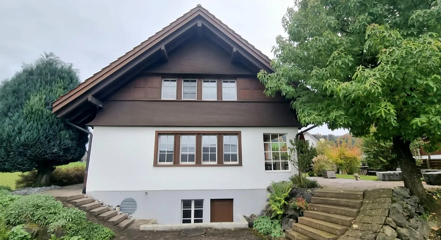 8-Room Single-Family House - Photo 2 of 16