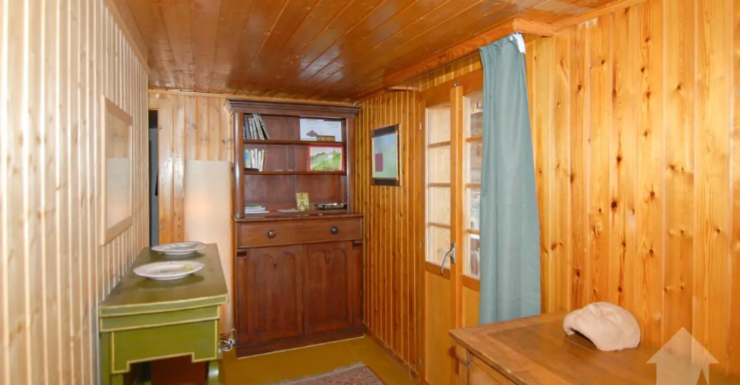 2.5 Room Apartment - Photo 4 of 12