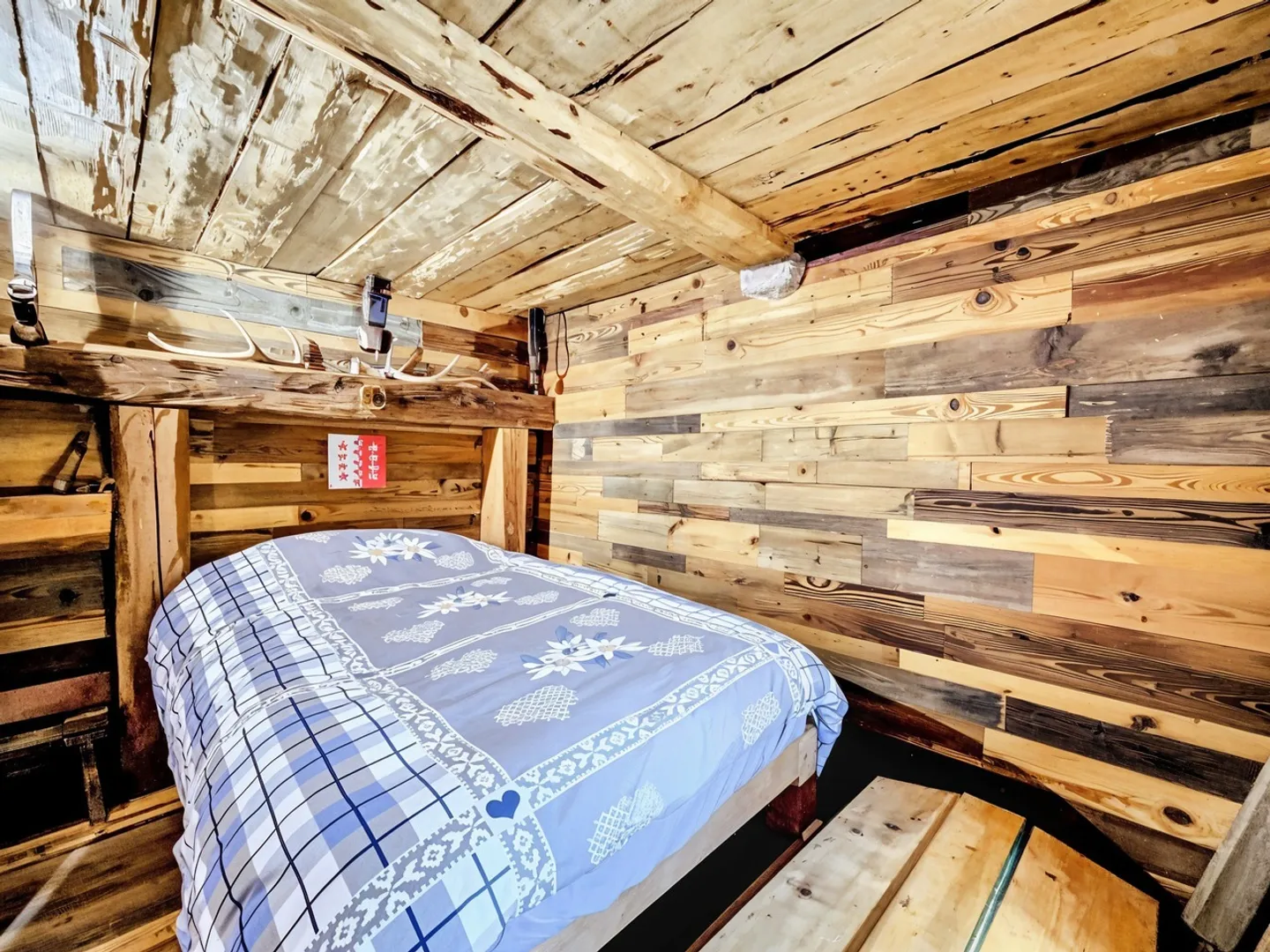«Komplett renoviertes Chalet in idyllischer Umgebung» - Foto 15 von 16