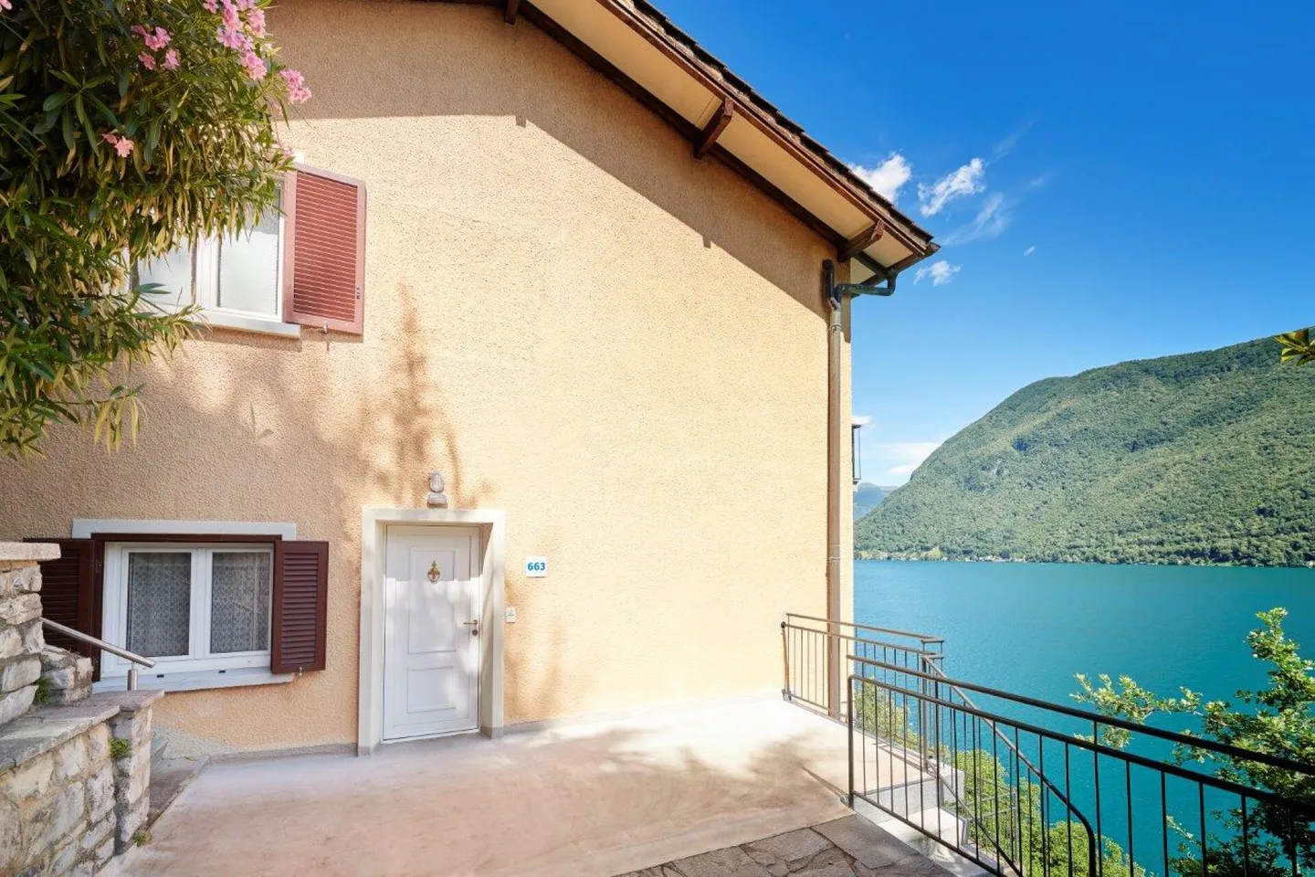 Einzigartige Gelegenheit: einkommensproduzierende Immobilie mit 7 Wohnungen am See mit privatem Zugang - Foto 4 von 4