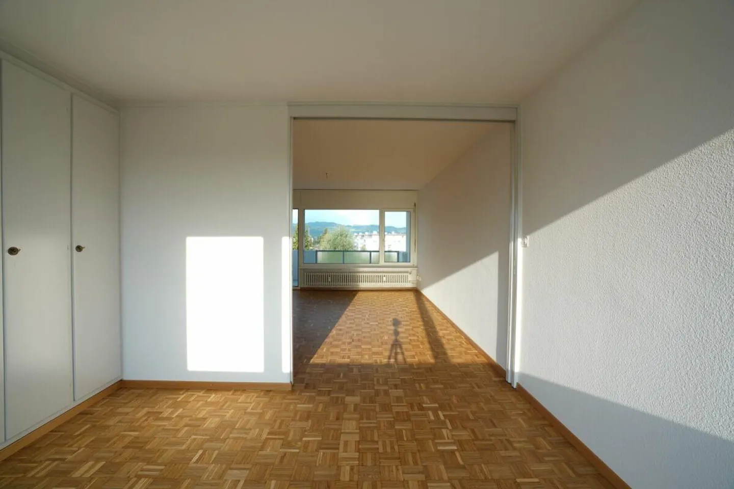 Cozy 3.5 Room Apartment Seeks New Tenant - Photo 3 of 8