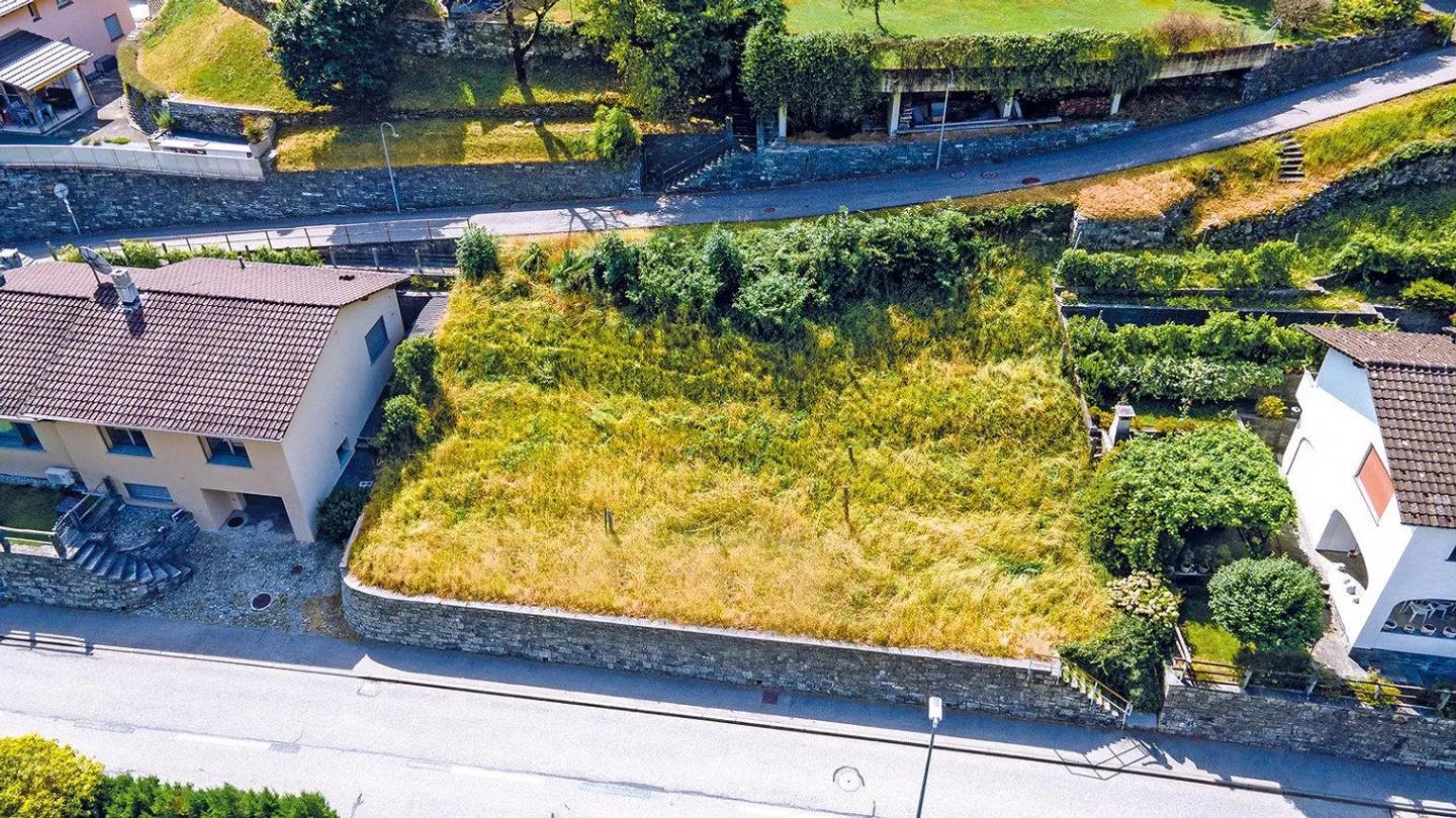 Centovalli, Baugrundstück in Wohngegend. - Foto 1 von 10