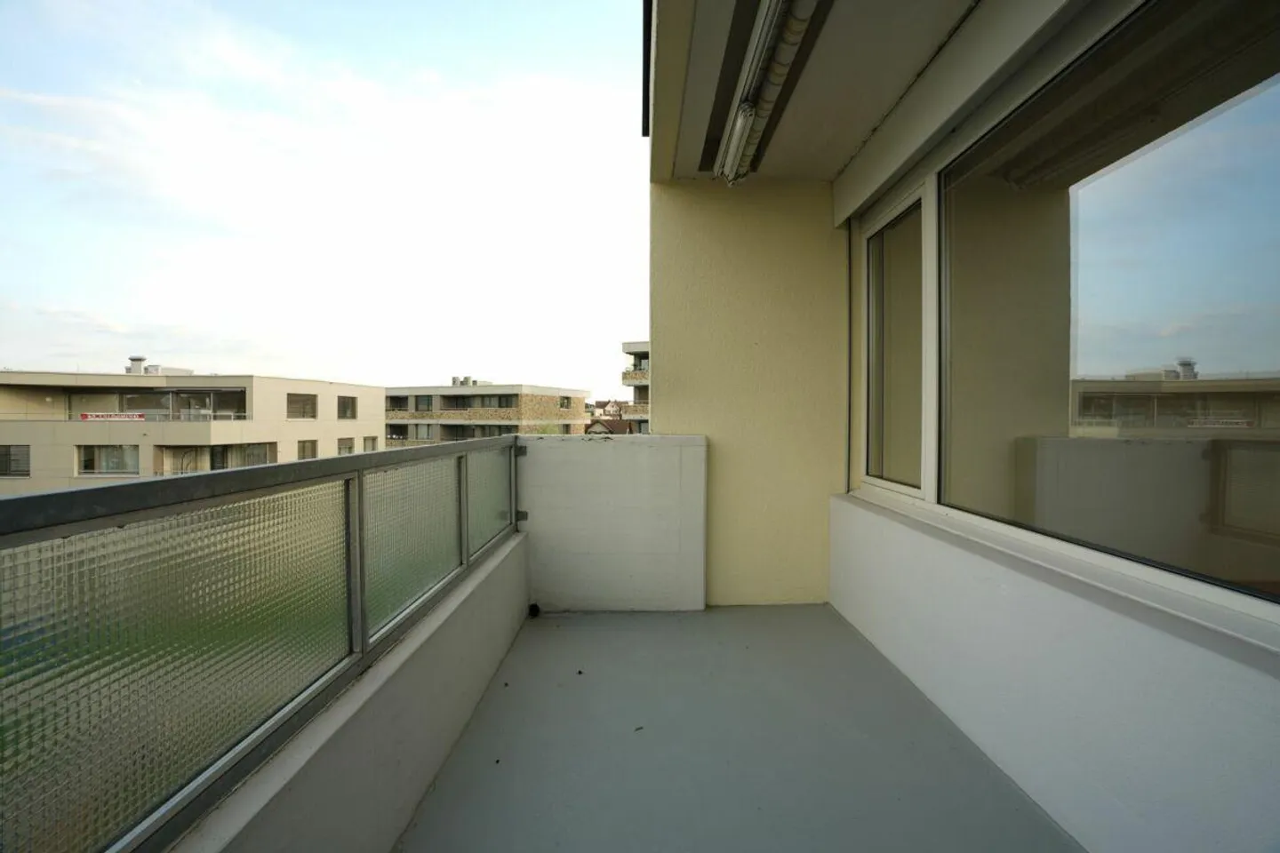 Cozy 3.5 Room Apartment Seeks New Tenant - Photo 8 of 8