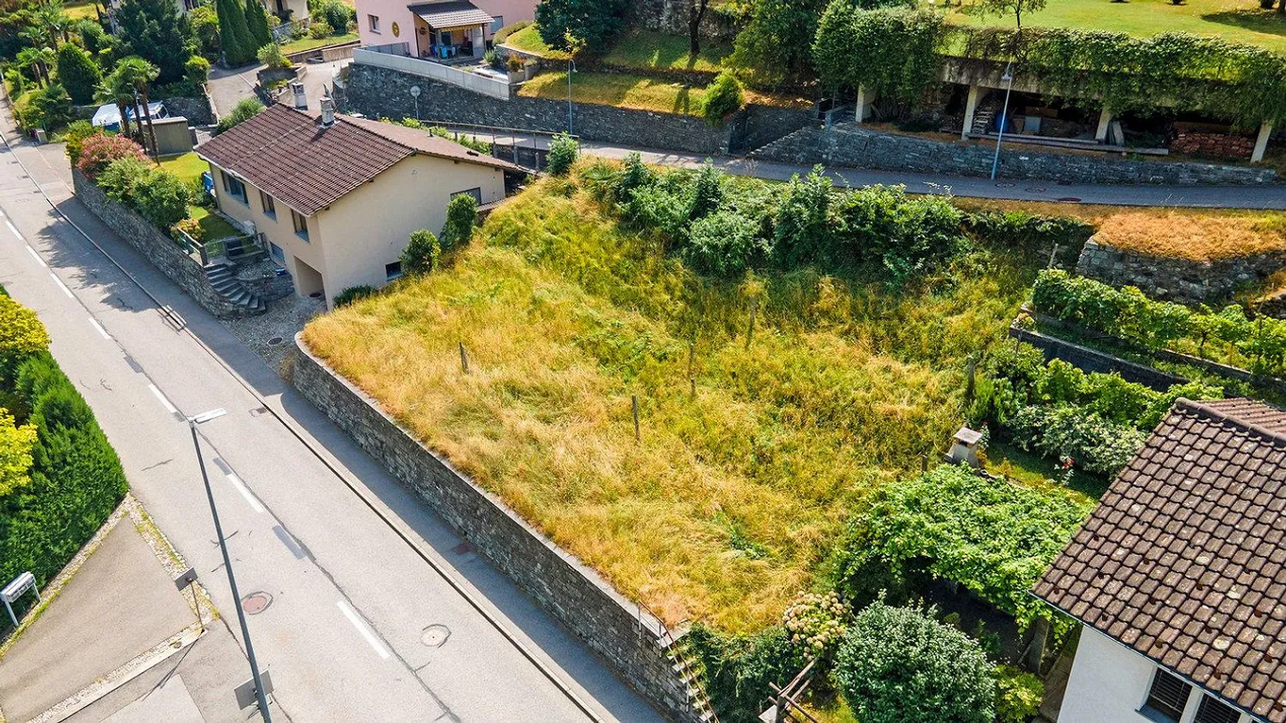 Centovalli, Baugrundstück in Wohngegend. - Foto 2 von 10