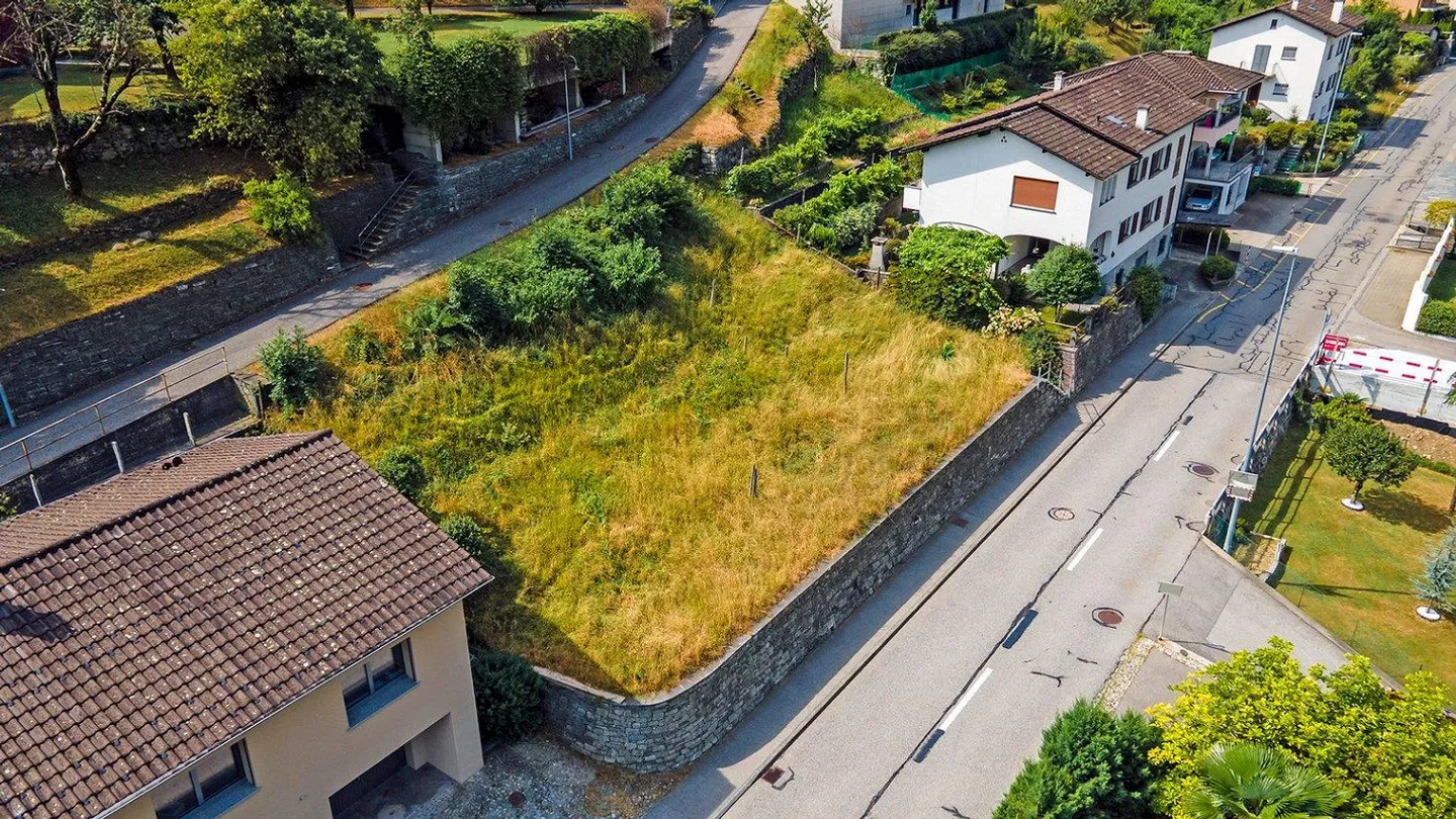 Centovalli, Baugrundstück in Wohngegend. - Foto 3 von 10