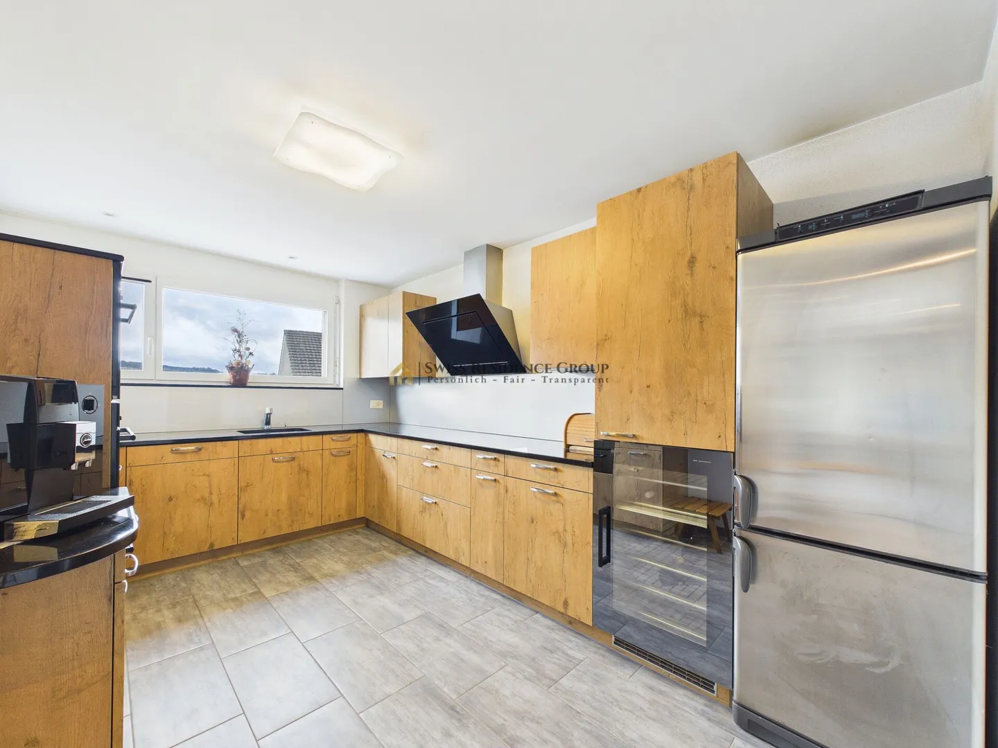 Exclusive 5.5-room apartment with premium amenities and attractive tax rate (72%) - Photo 6 of 16