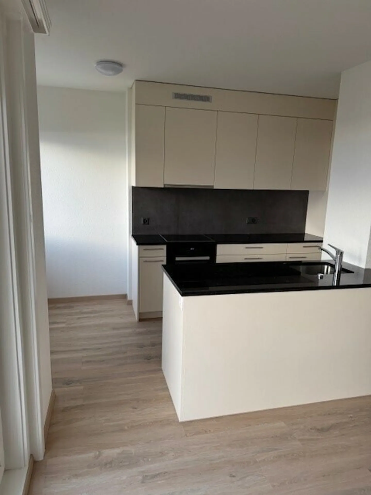 Appartement 2.5 pièces - Photo 2 sur 8