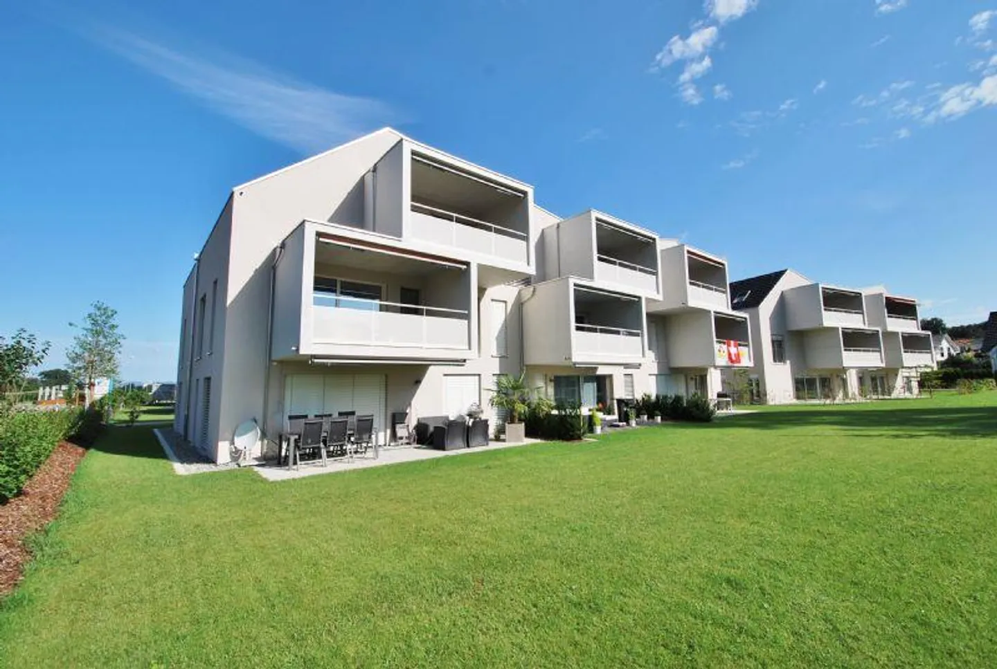 APPARTEMENT MODERNE - STANDARD DE CONSTRUCTION HAUT DE GAMME GARANTI - Photo 1 sur 11