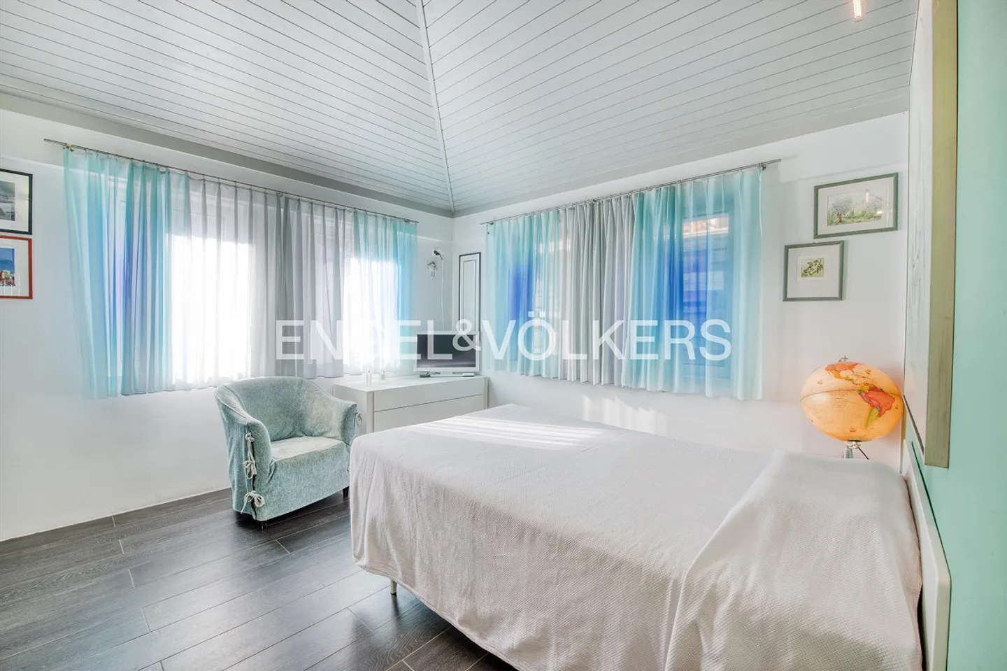 Casa a risparmio energetico in una zona residenziale tranquilla - Foto 11 di 14