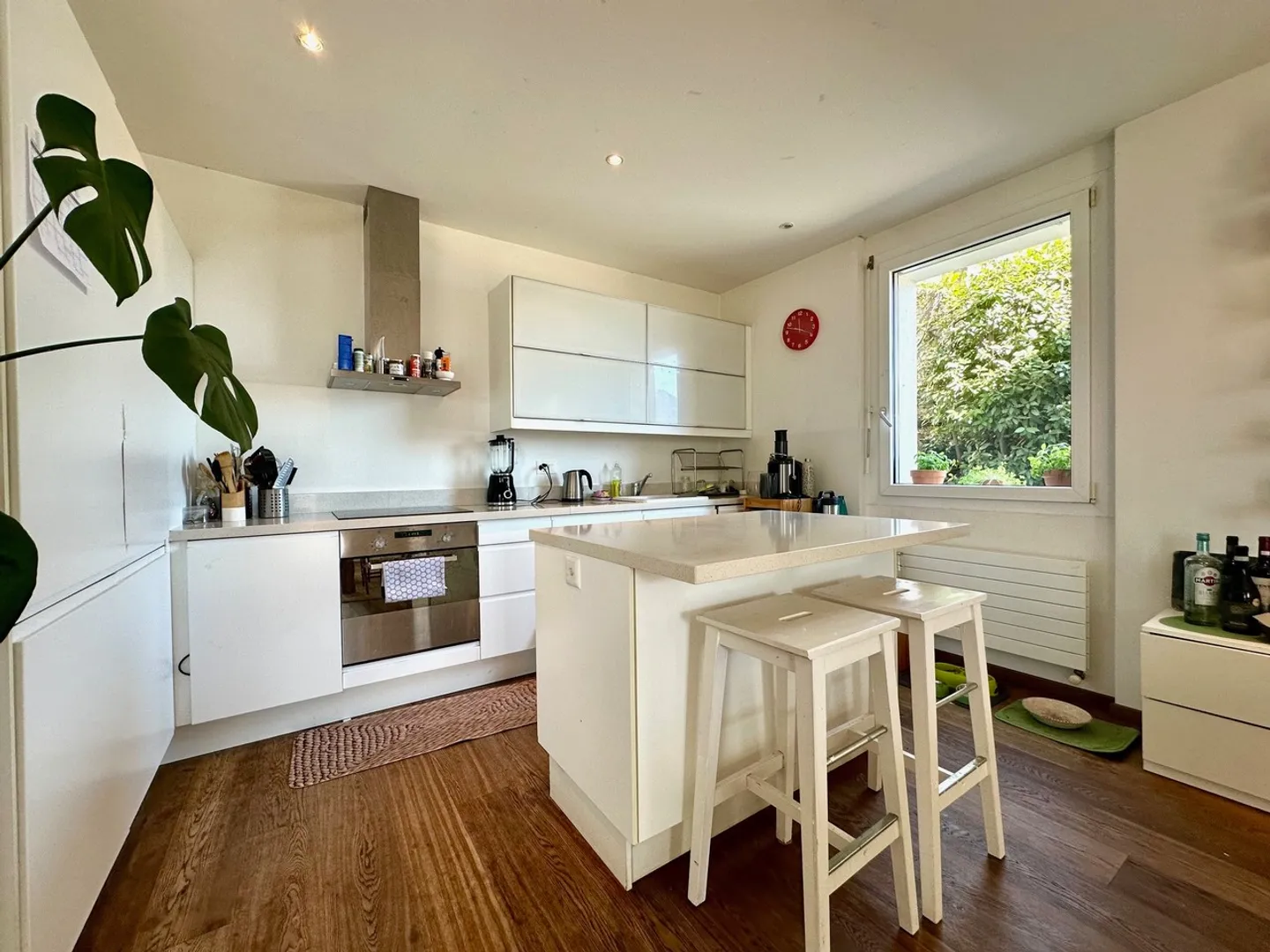 Exclusive 5.5-room duplex apartment with panoramic terrace in prime location - Photo 4 of 17