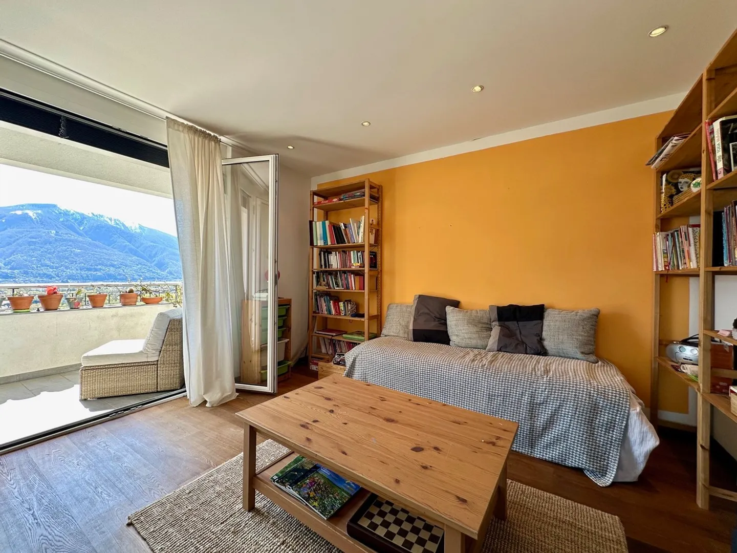 Exclusive 5.5-room duplex apartment with panoramic terrace in prime location - Photo 5 of 17