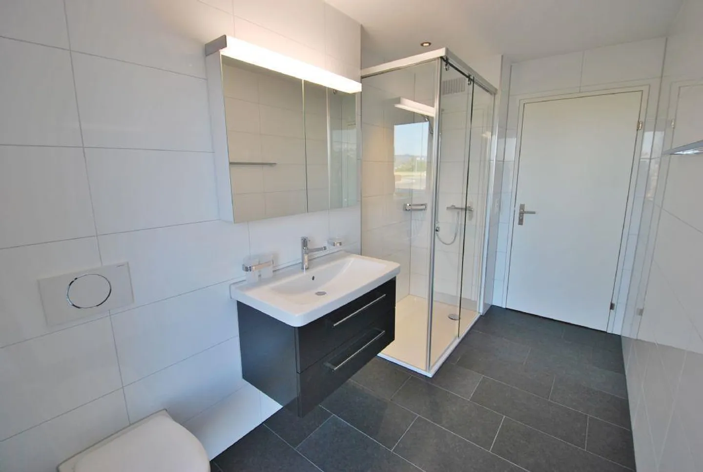 APPARTEMENT MODERNE - STANDARD DE CONSTRUCTION HAUT DE GAMME GARANTI - Photo 4 sur 11