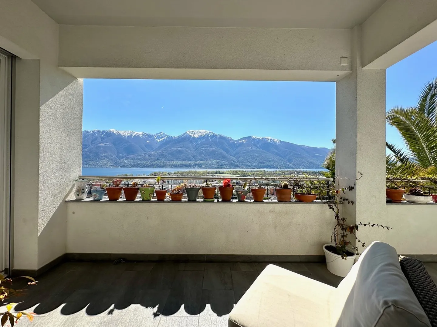 Exclusive 5.5-room duplex apartment with panoramic terrace in prime location - Photo 6 of 17