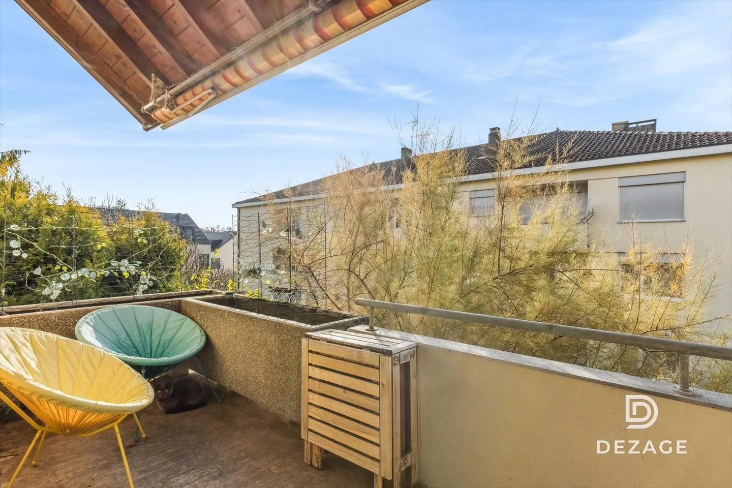 Apartment to renovate with transformation potential, located in the center of the village - Photo 2 of 12