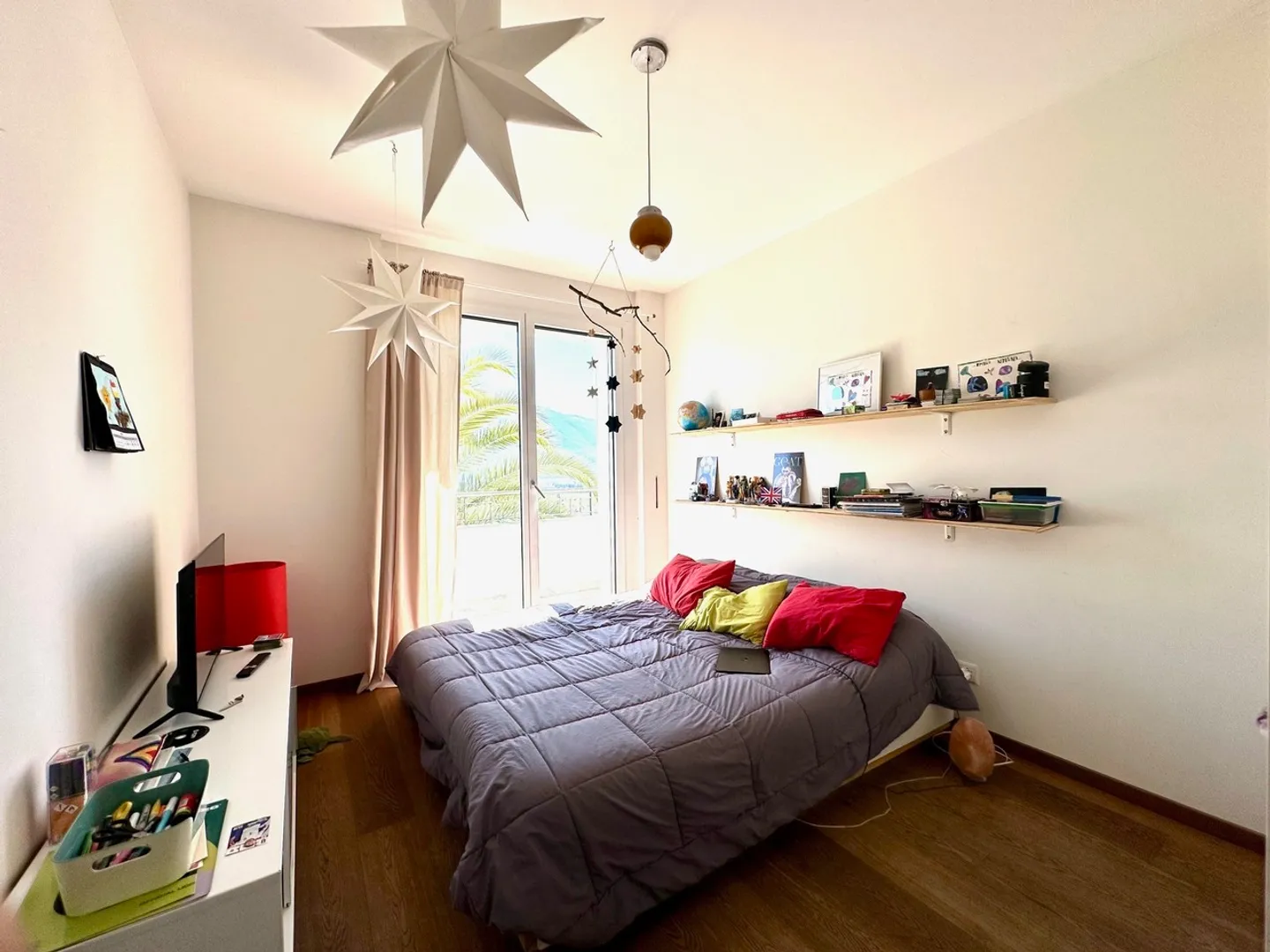 Exclusive 5.5-room duplex apartment with panoramic terrace in prime location - Photo 9 of 17