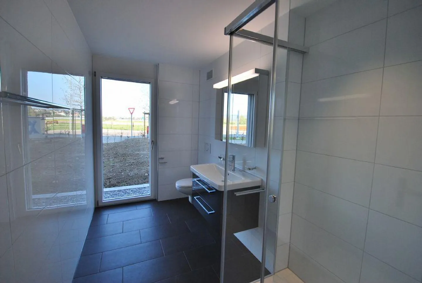 APPARTEMENT MODERNE - STANDARD DE CONSTRUCTION HAUT DE GAMME GARANTI - Photo 5 sur 11