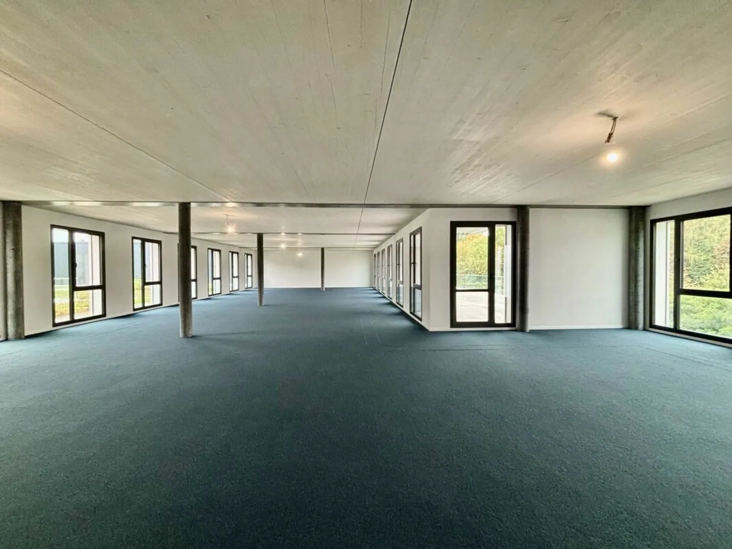 Neue und helle hochwertige Büros - gegenüber dem CFF-Bahnhof in Bussigny! - Foto 2 von 11