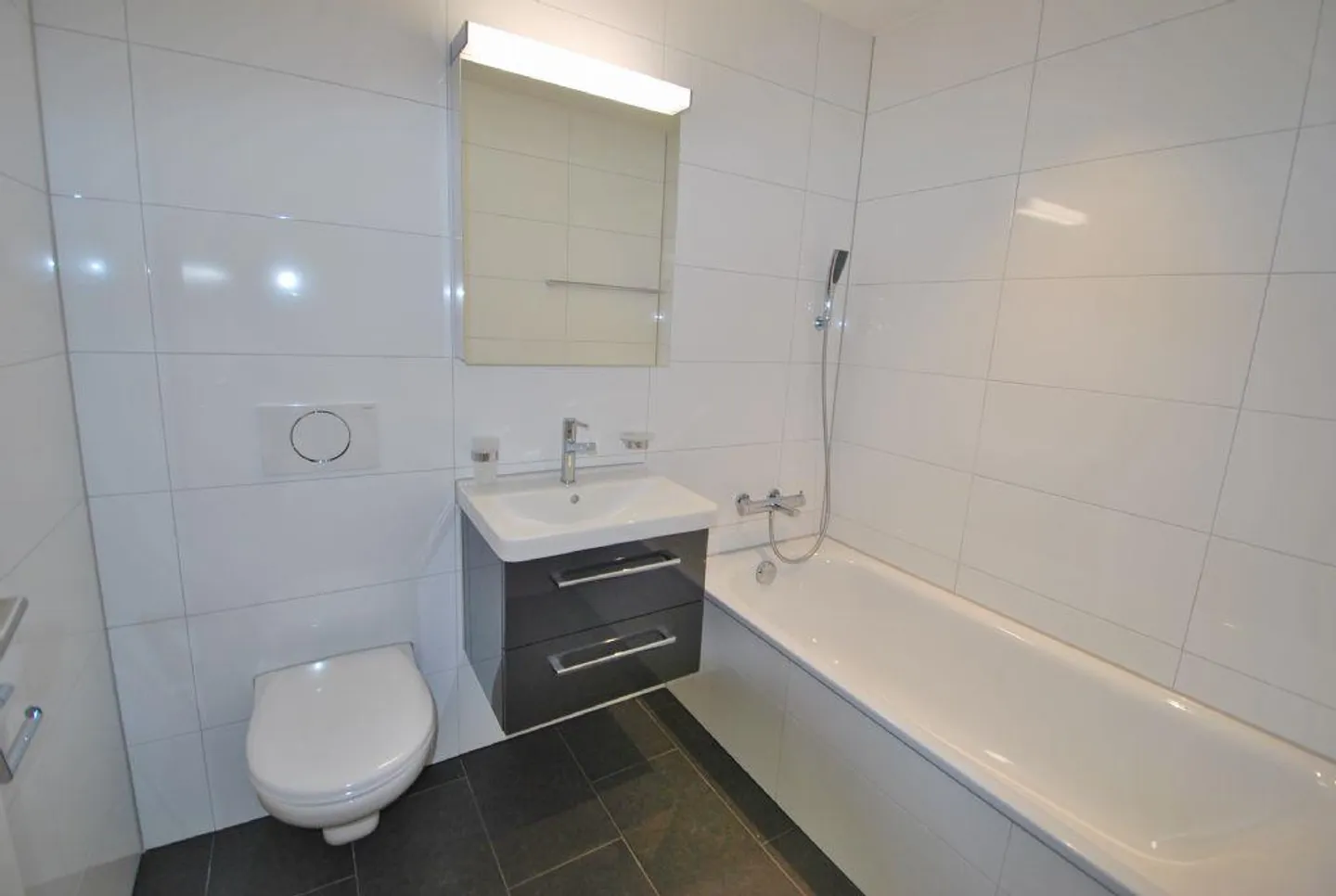 APPARTEMENT MODERNE - STANDARD DE CONSTRUCTION HAUT DE GAMME GARANTI - Photo 6 sur 11