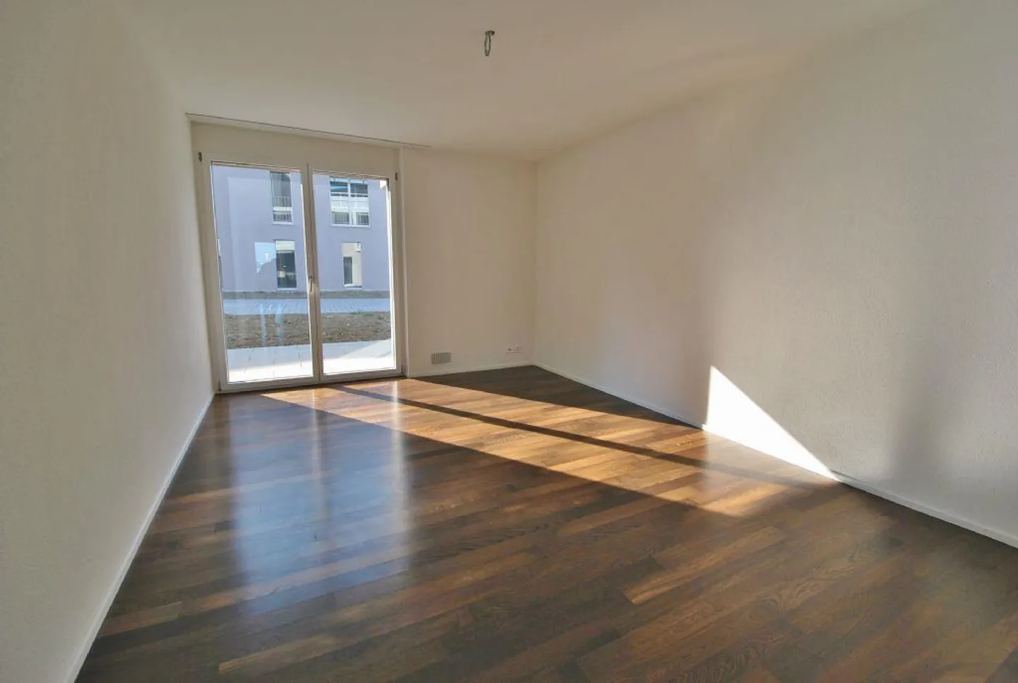 APPARTEMENT MODERNE - STANDARD DE CONSTRUCTION HAUT DE GAMME GARANTI - Photo 9 sur 11