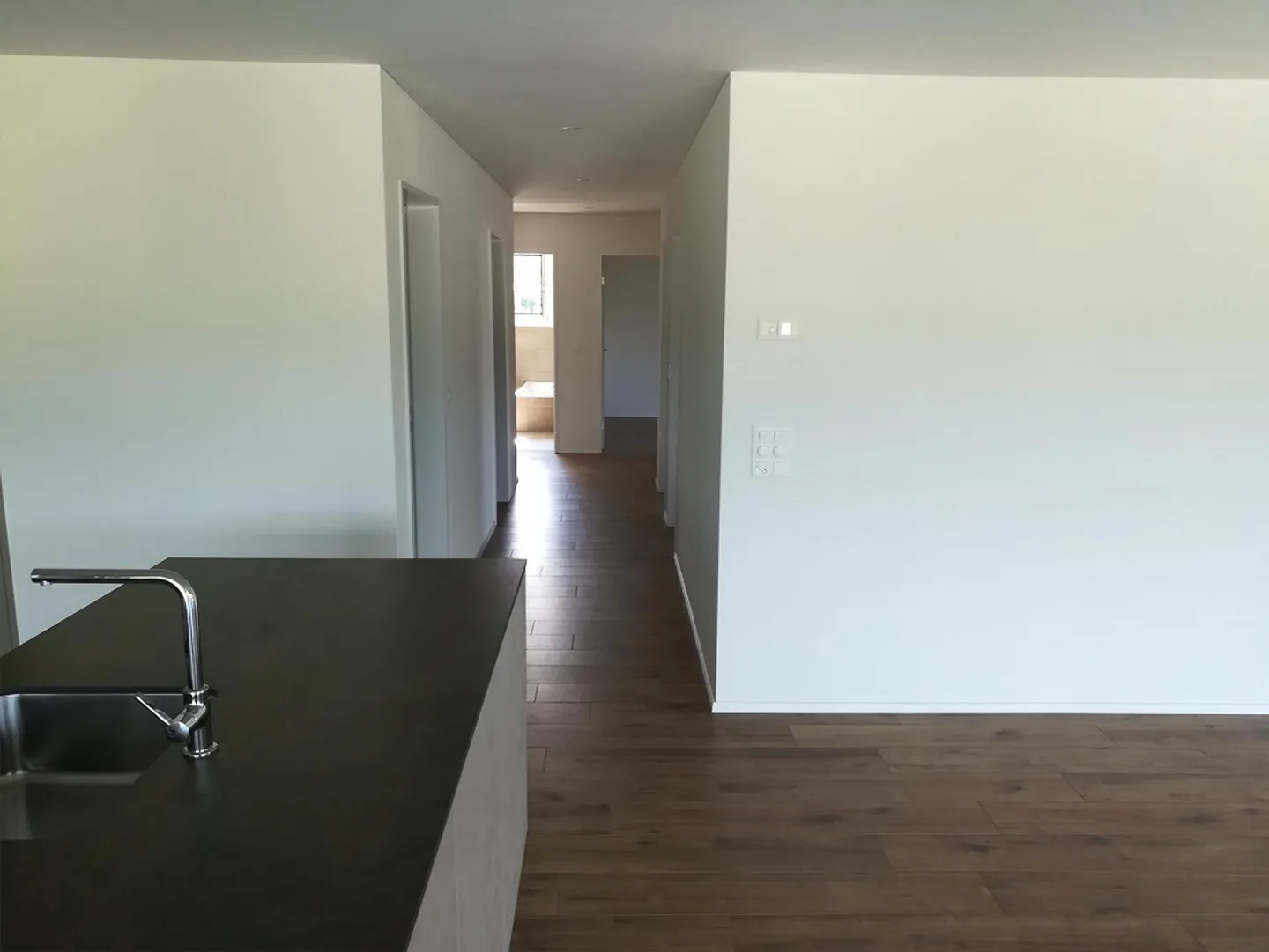 Appartamento luminoso di 4,5 stanze con vista lago in affitto - Foto 5 di 14