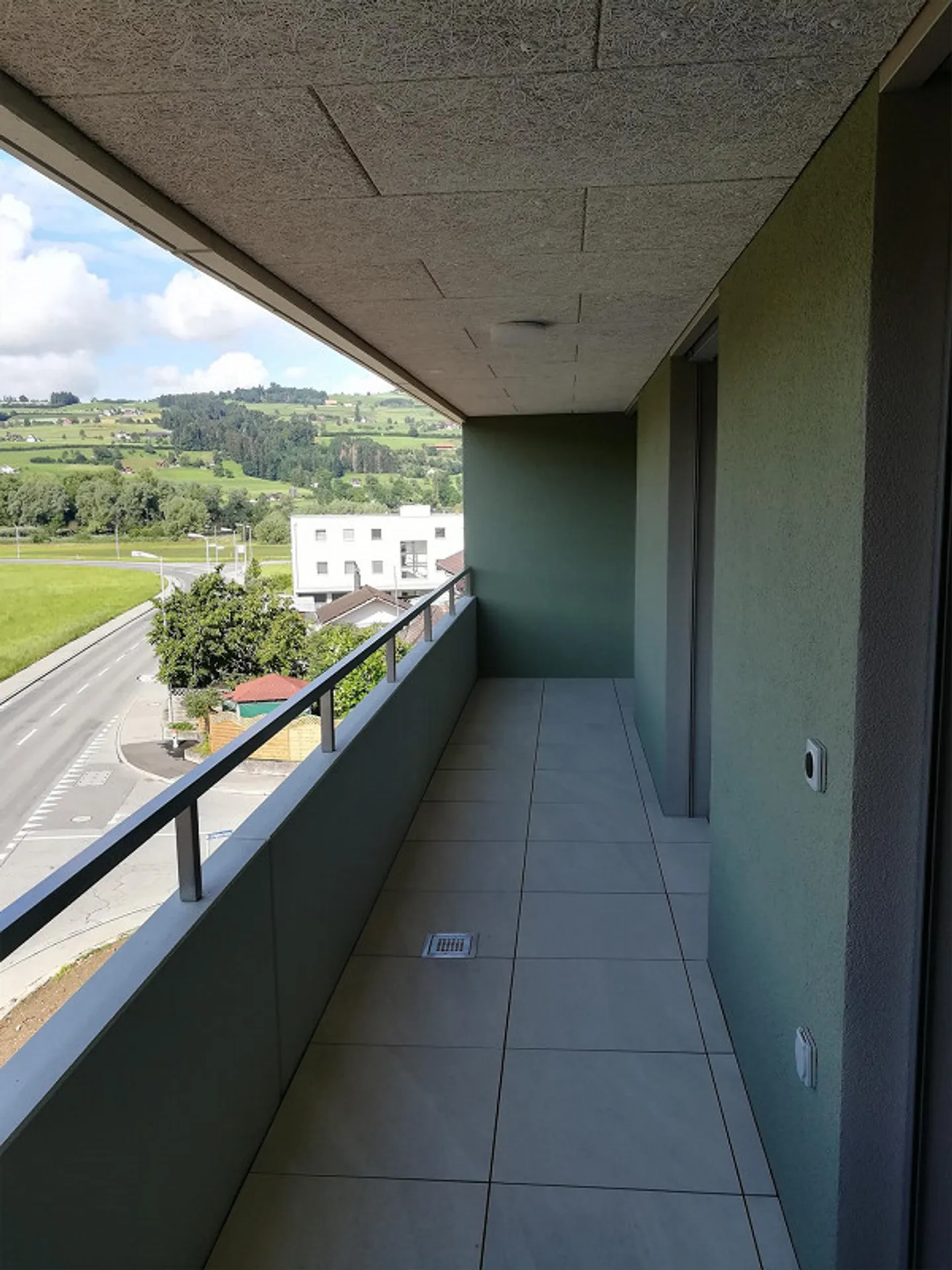 Appartamento luminoso di 4,5 stanze con vista lago in affitto - Foto 7 di 14