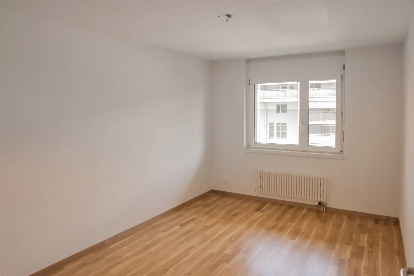 Charming Maisonette Apartment - Photo 3 of 10