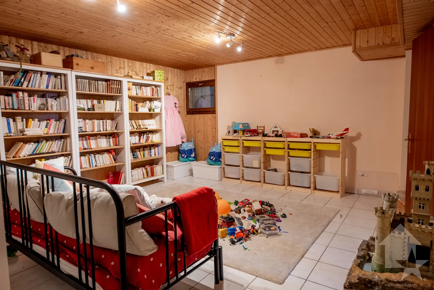 «Superbe villa de 5.5 pièces, calme, vue top et ensoleillement optimal» - Photo 12 sur 13