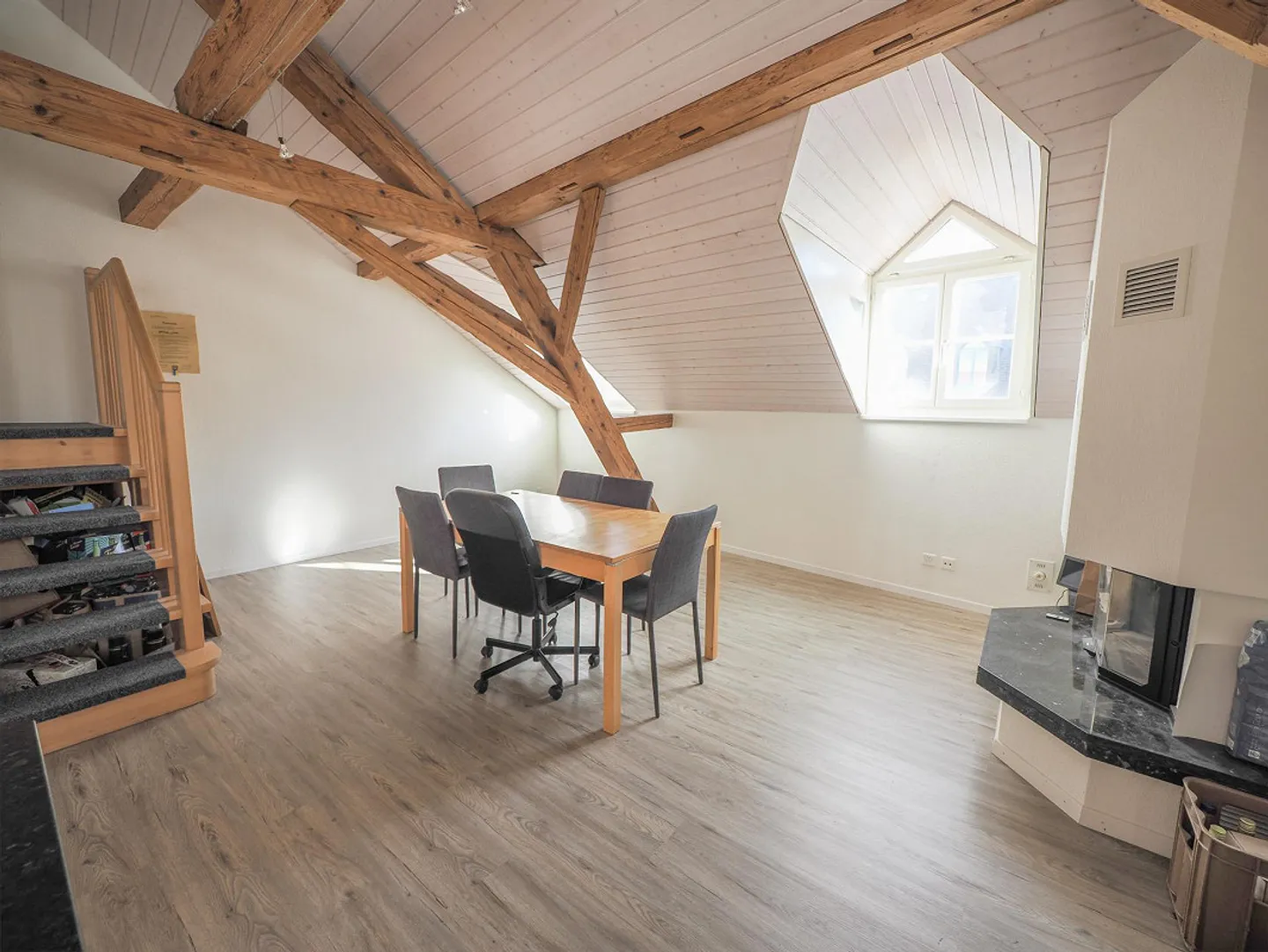 3-Zimmerwohnung im 3.OG mit Galerie, im Zentrum von Langenthal - Foto 2 von 7