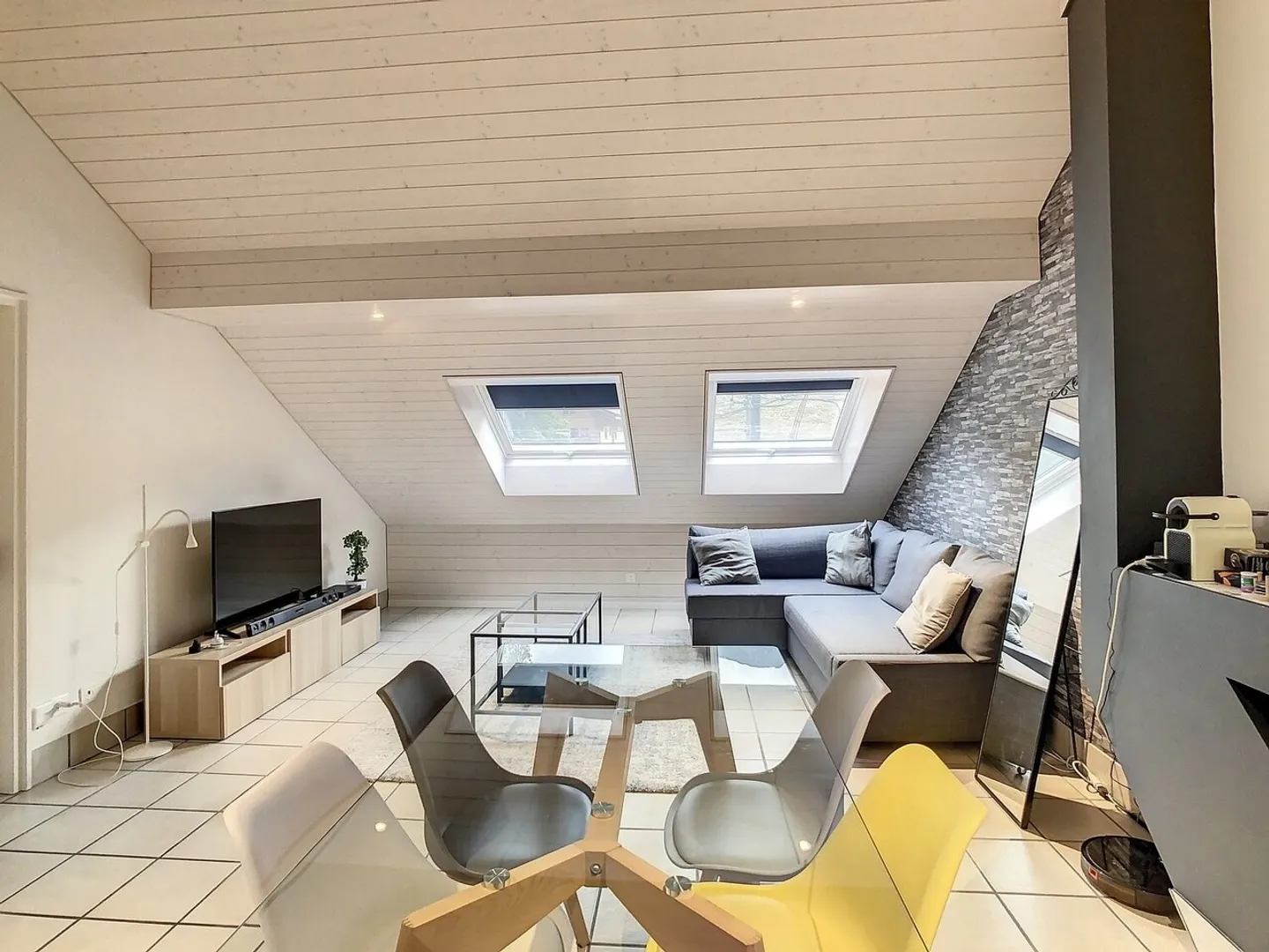 Nice 2½ rooms for rent in Broc - Photo 1 of 9