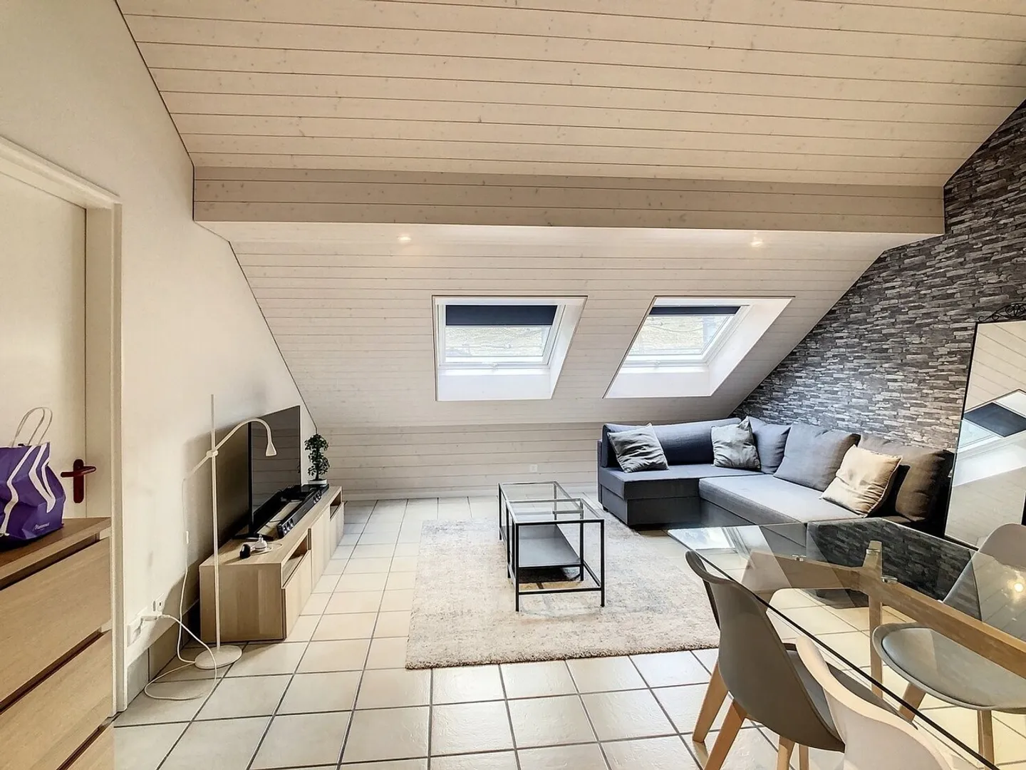 Nice 2½ rooms for rent in Broc - Photo 3 of 9