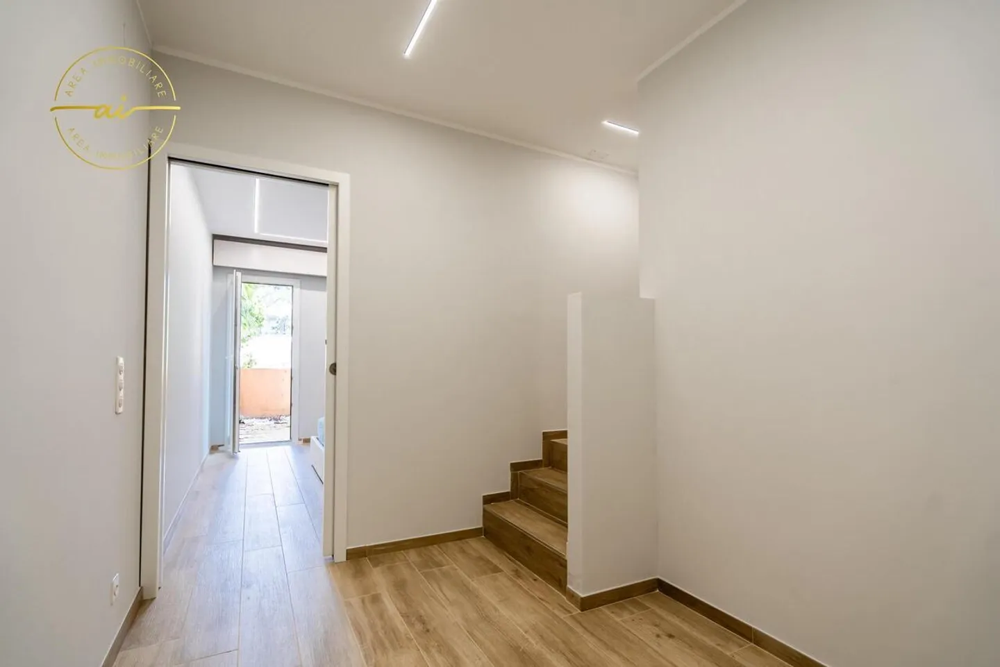 MODERN DUPLEX APARTMENT WITH 2.5 ROOMS AND TERRACES - Photo 7 of 13