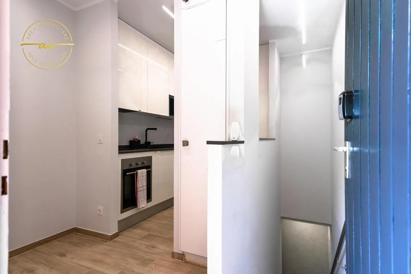 MODERN DUPLEX APARTMENT WITH 2.5 ROOMS AND TERRACES - Photo 12 of 13