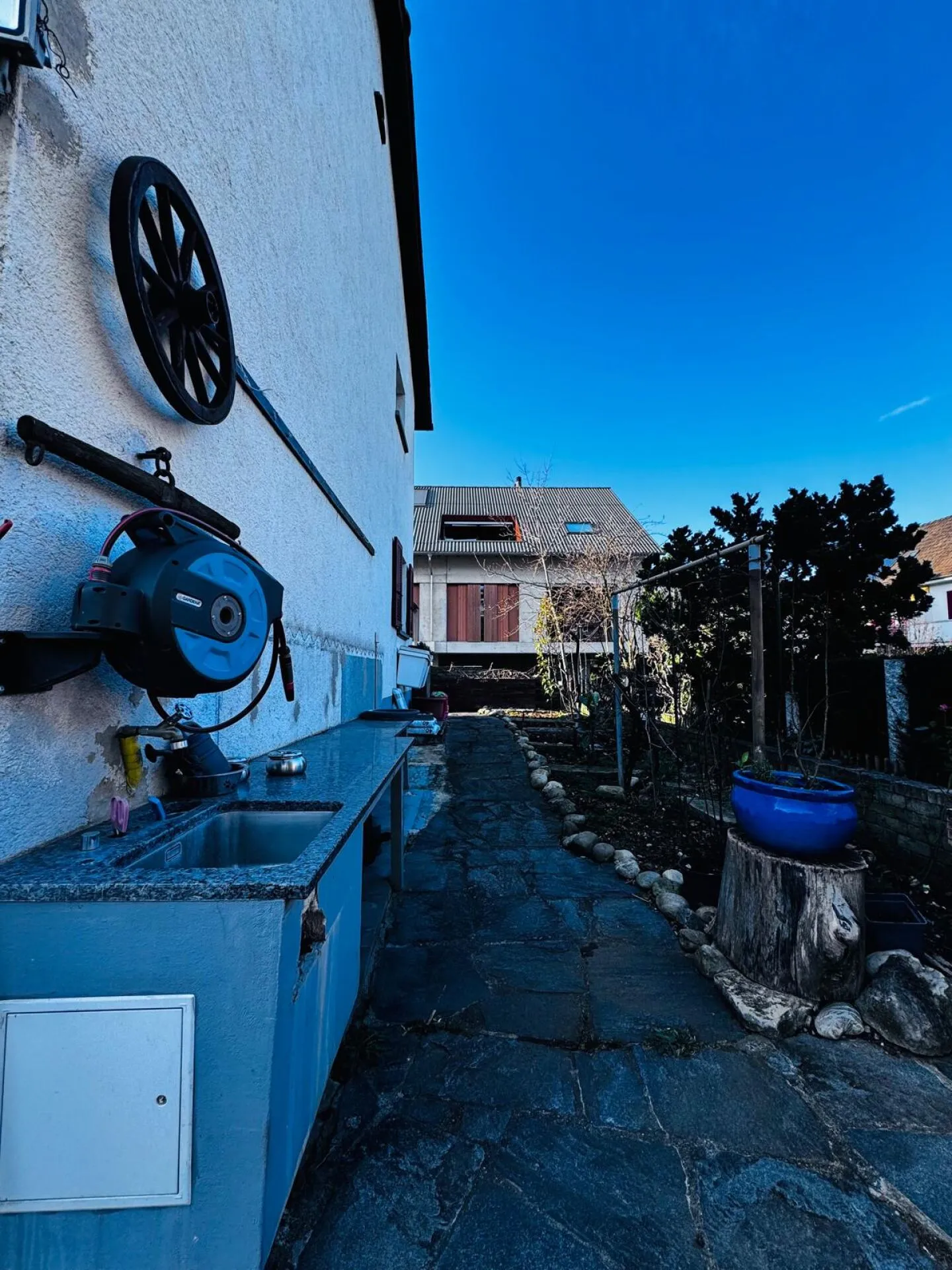 Maison de ville d'angle 3,5 pièces à Muttenz - modernisée, grand jardin dans un emplacement idéal - Photo 15 sur 18