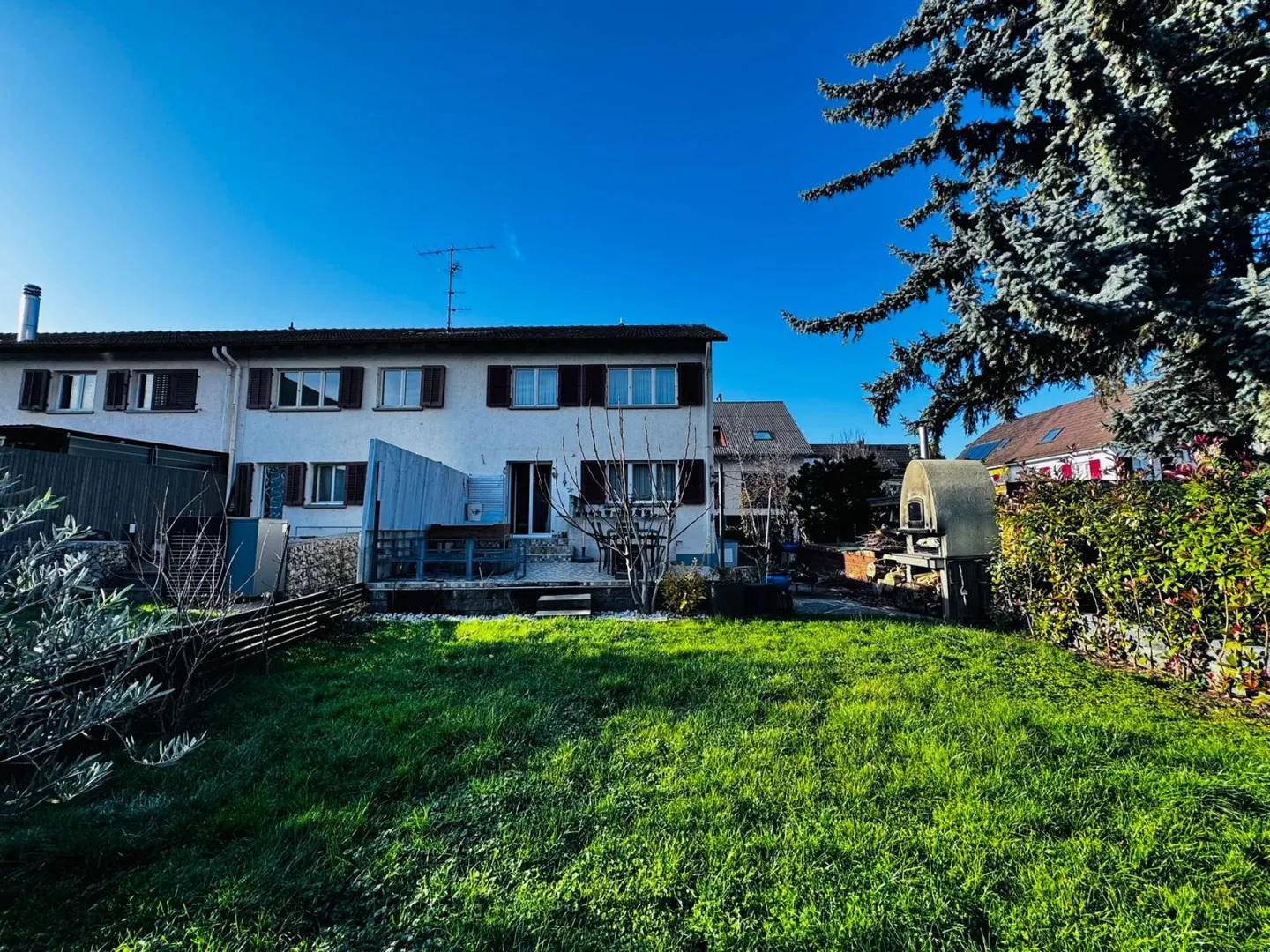 Maison de ville d'angle 3,5 pièces à Muttenz - modernisée, grand jardin dans un emplacement idéal - Photo 16 sur 18