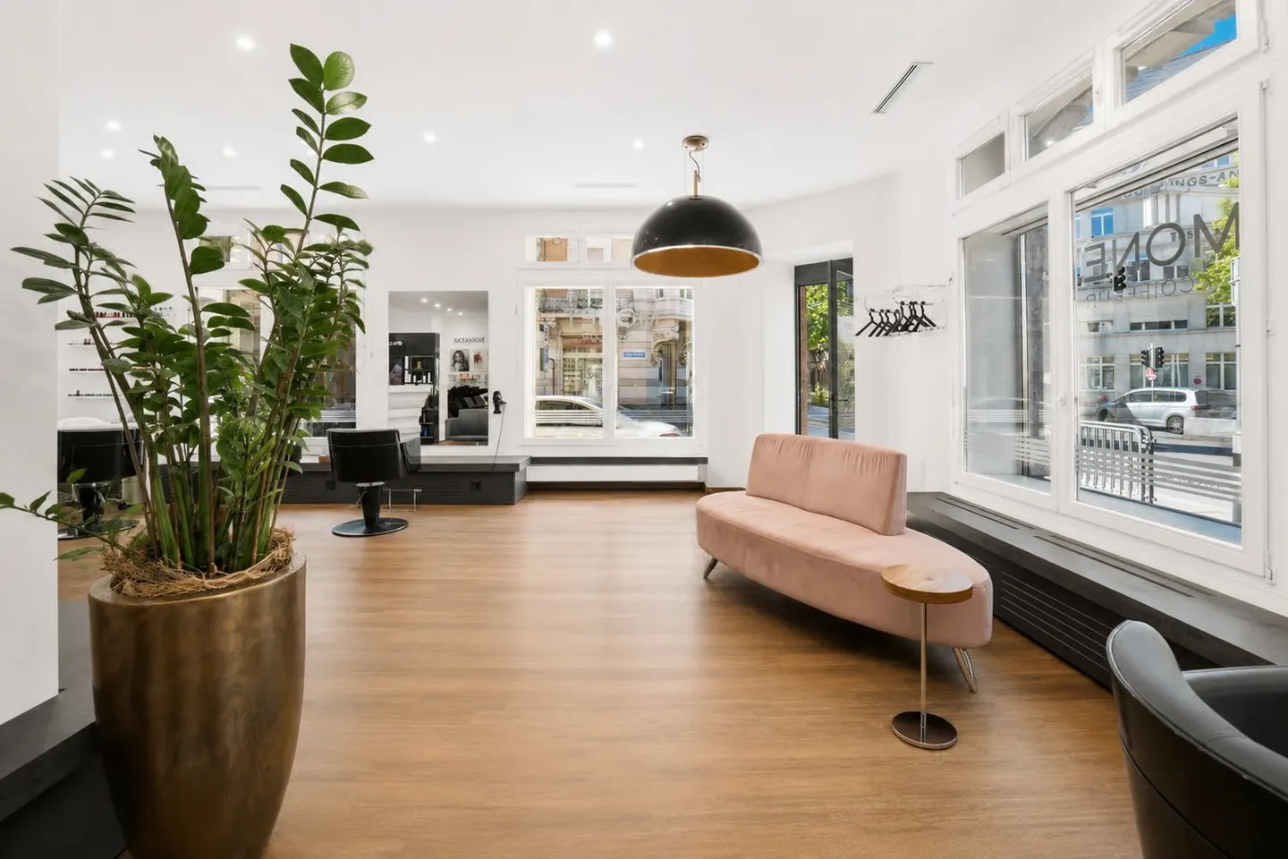 Stylische Stuhlmiete in Zürich - Foto 4 von 8