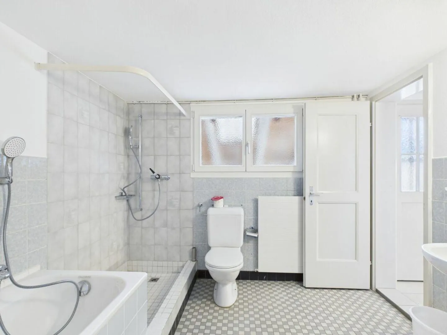 Small old half-timbered single-family house - Photo 4 of 12