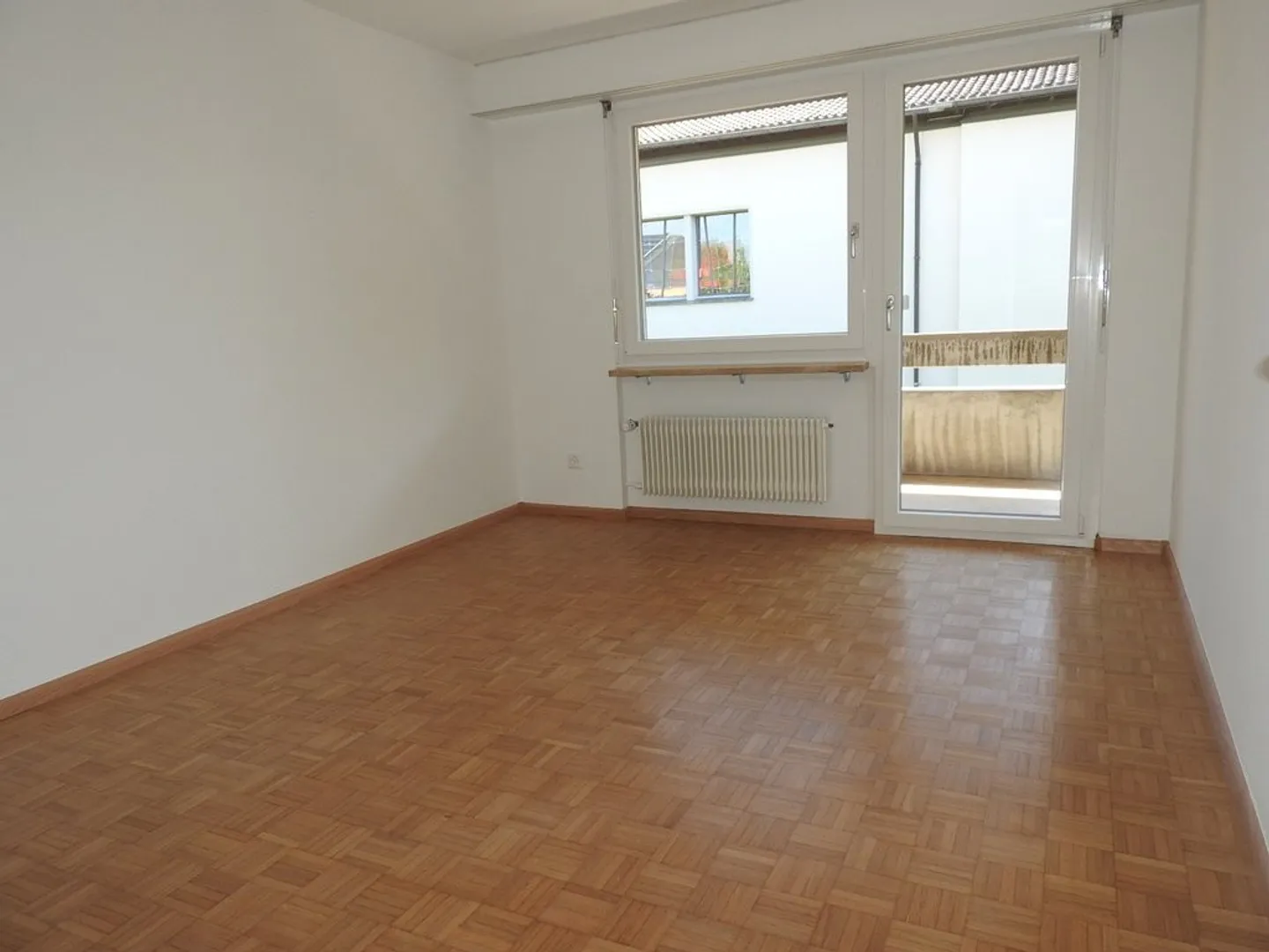 Attraktives renoviertes Doppeleinfamilienhaus - Foto 6 von 11