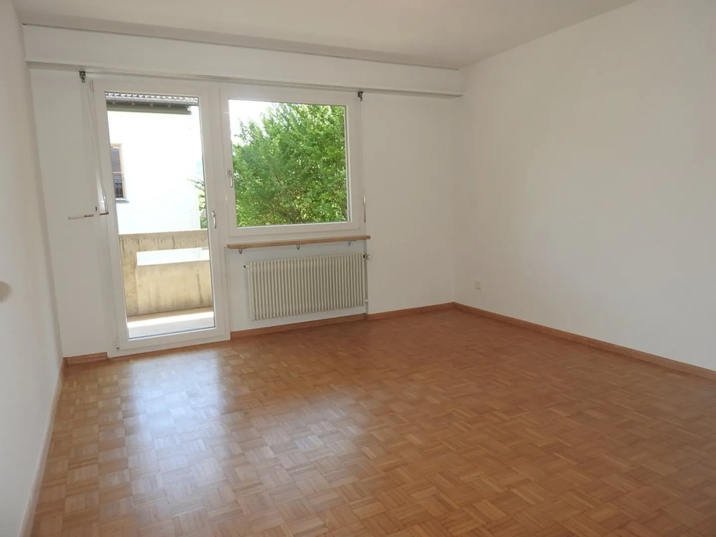 Attraktives renoviertes Doppeleinfamilienhaus - Foto 7 von 11