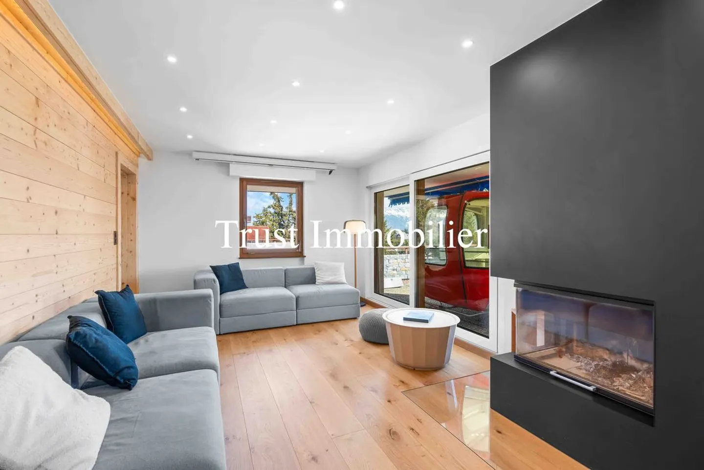 Penthouse Apartment + Studio, 1km from the center of Crans - Photo 5 of 13
