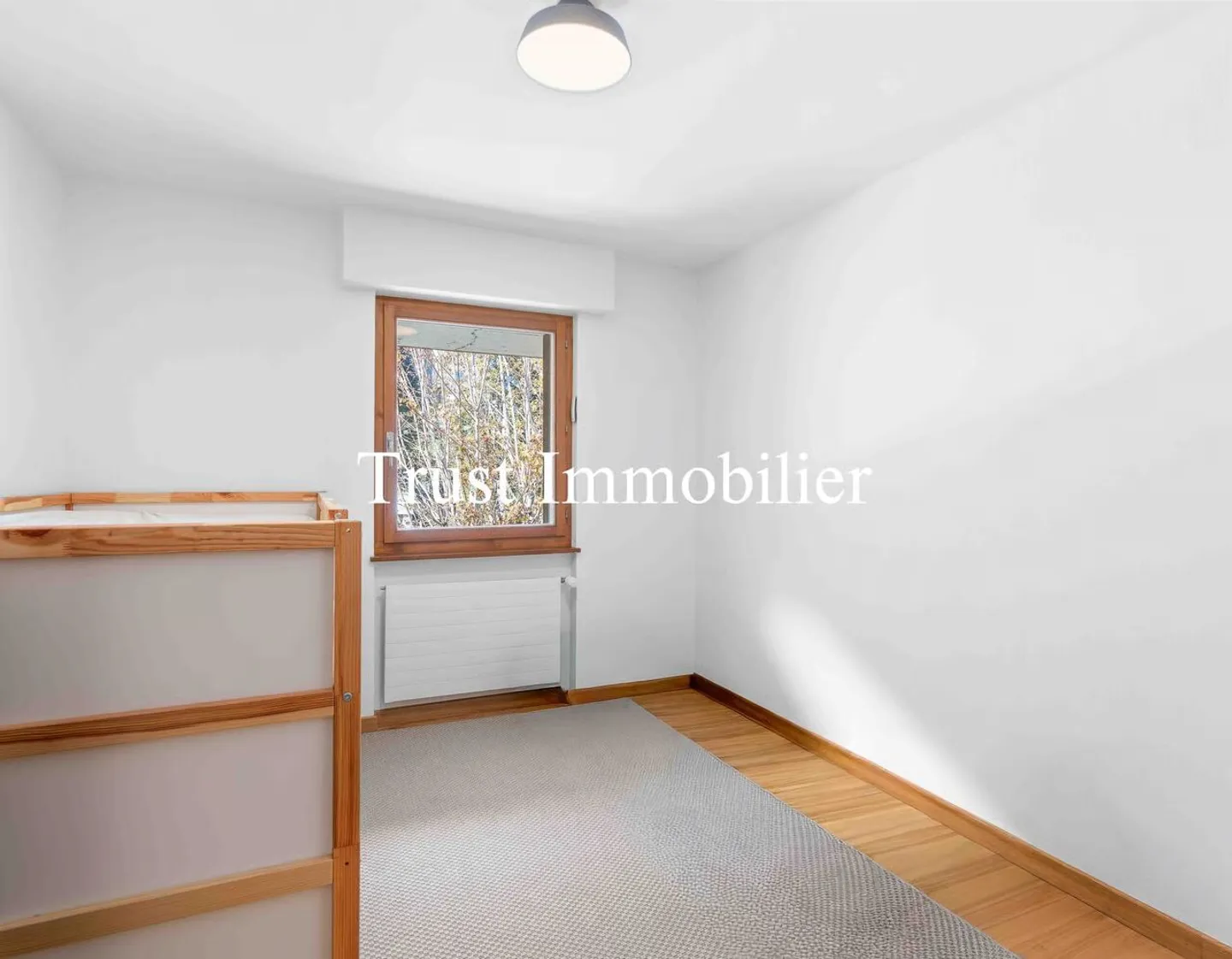 Penthouse Apartment + Studio, 1km from the center of Crans - Photo 10 of 13
