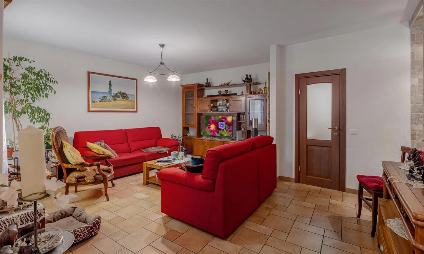 Einladendes und charmantes 5.5-Zimmer-Haus mit Garten in Medeglia - Foto 4 von 9