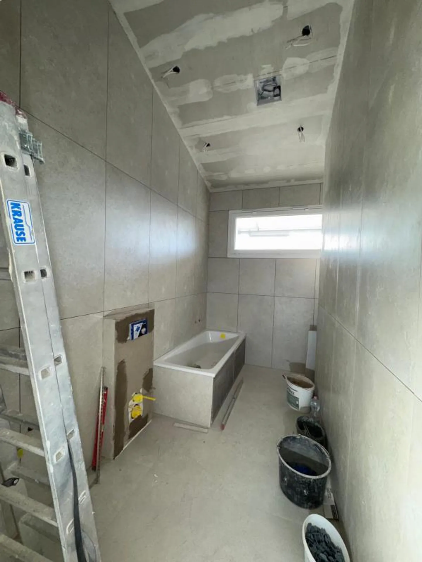 3.5 Room Attic Apartment - Photo 5 of 5